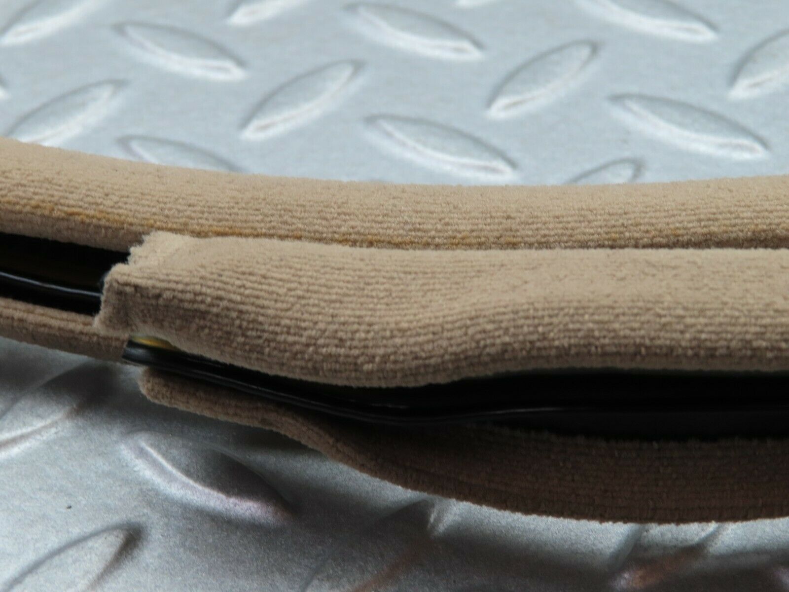 5500 Mercedes-Benz W124 230E Front Left Door Frame Rubber Seal Beige Cloth