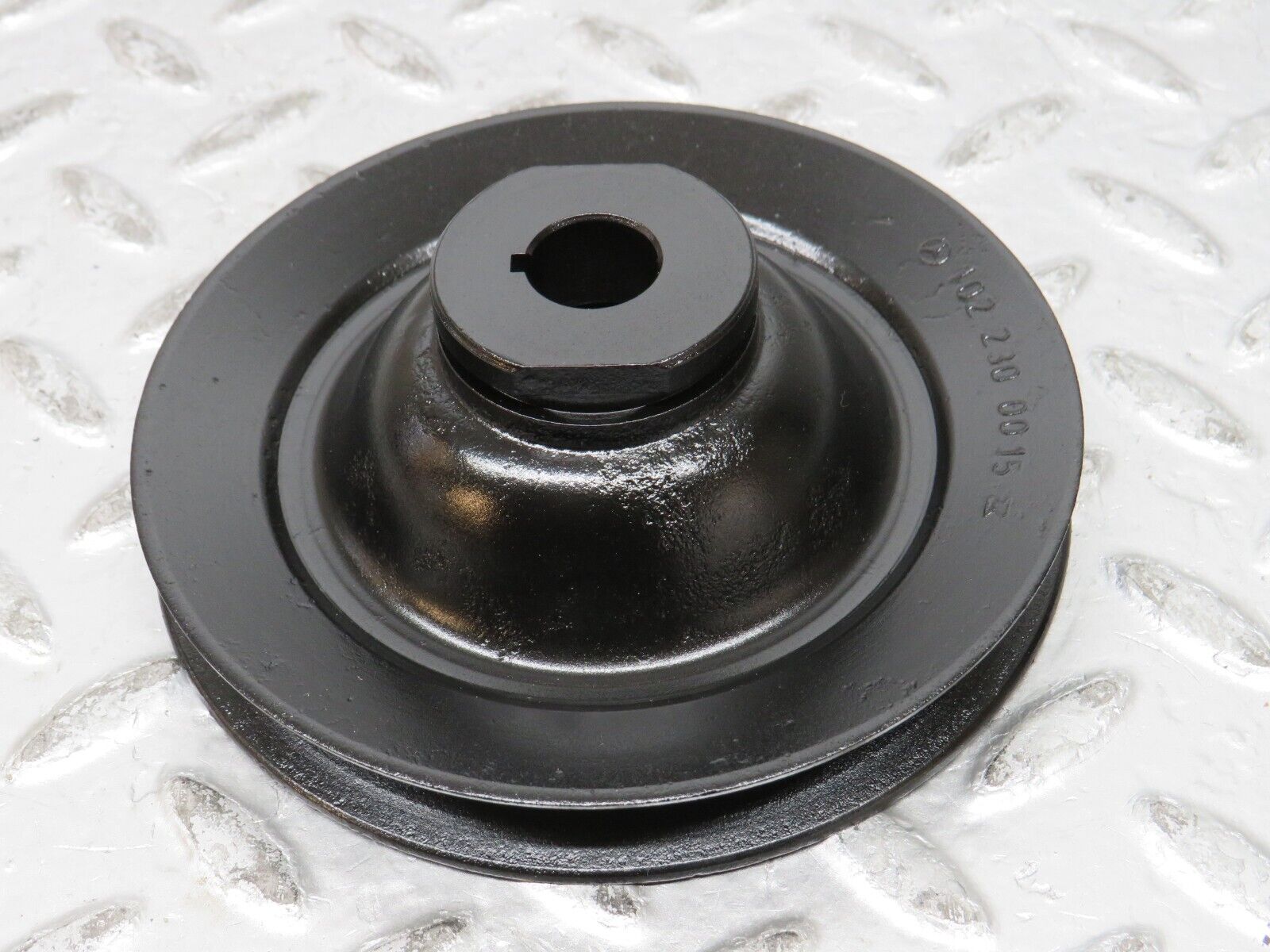 32149 Mercedes-Benz W123 230E Power Steering Pump Pulley 1022300015