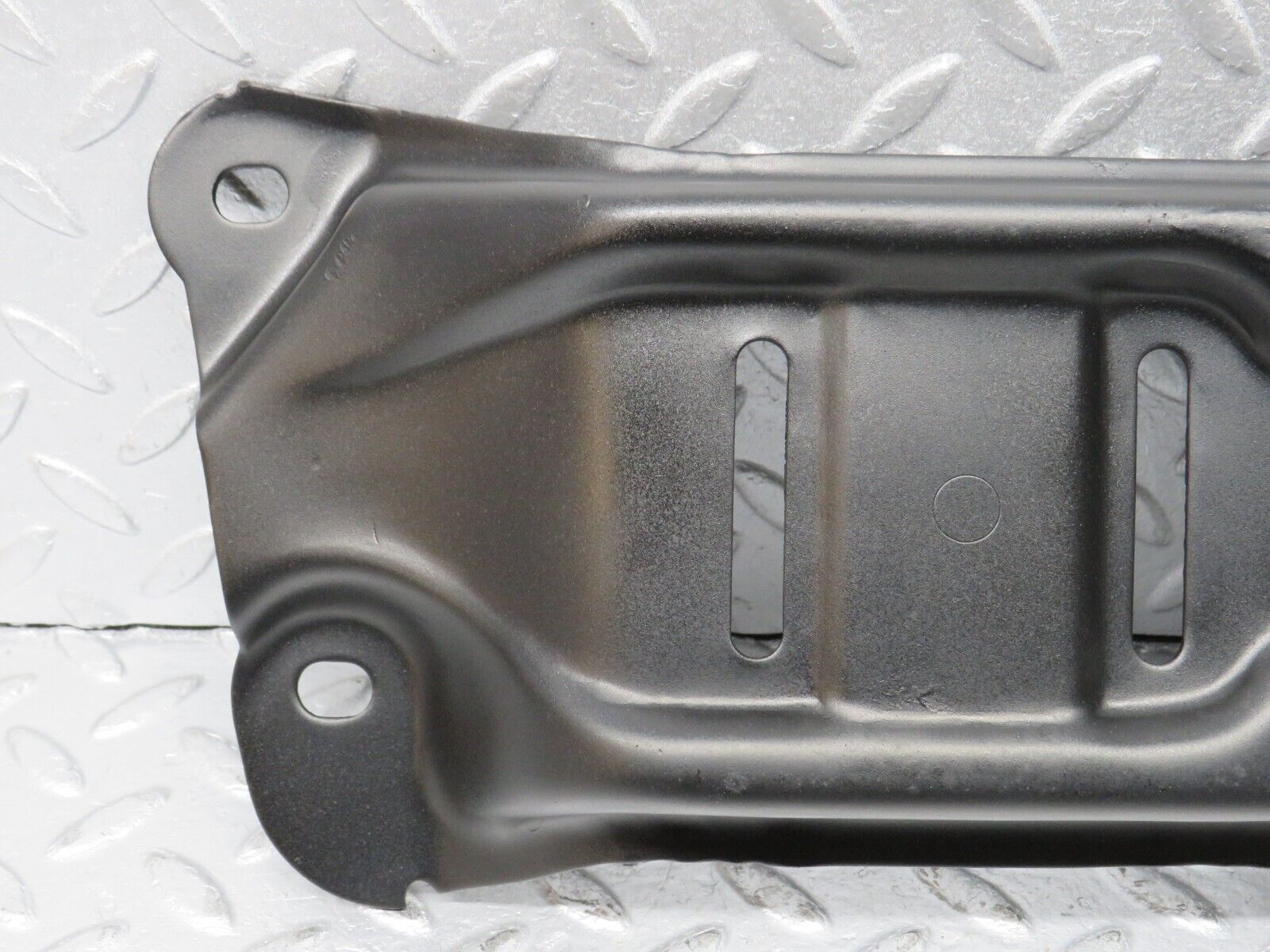 40542 Mercedes-Benz W123 300D Gearbox Mount Bracket