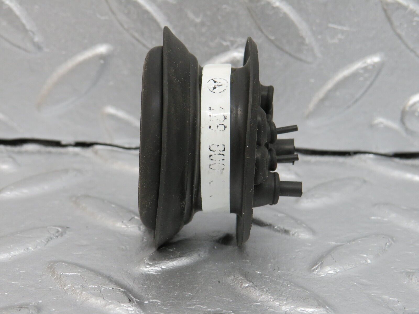 39781 Mercedes-Benz R129 320SL Coupe Firewall Rubber Grommet 0089971781