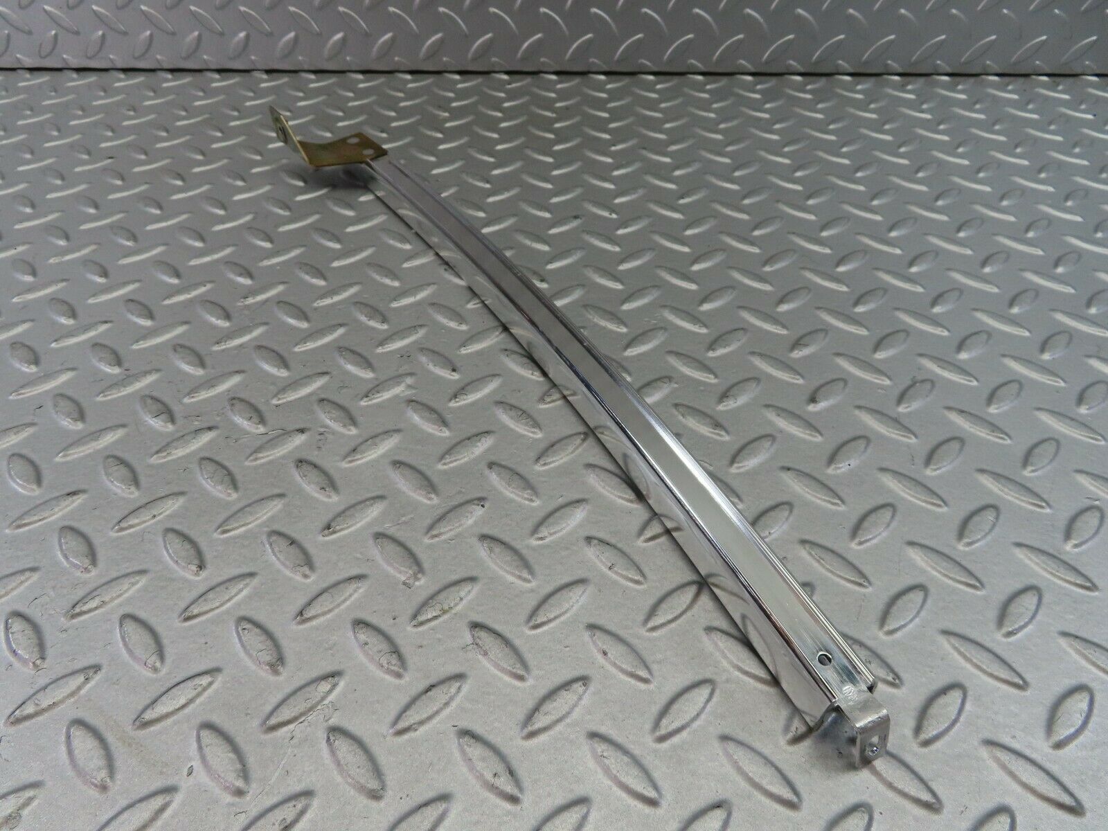 7662 Mercedes-Benz S123 230TE Wagon Rear Left Chrome Window Channel