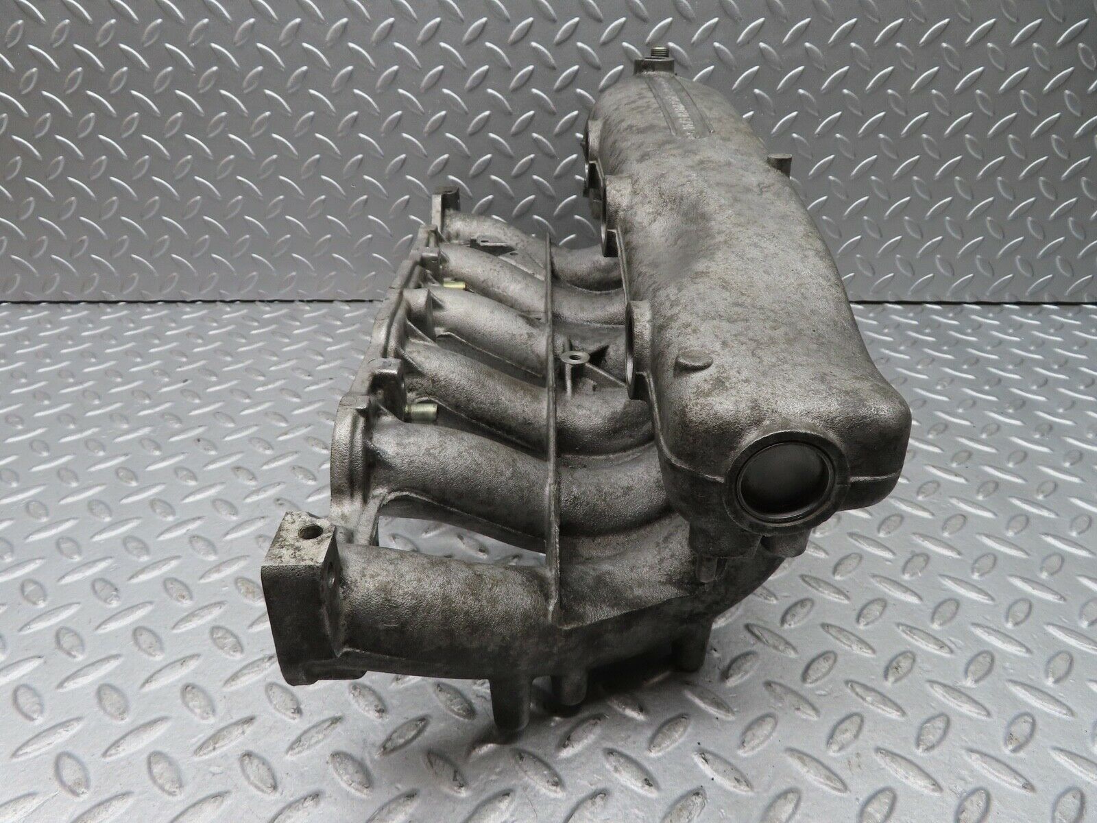 16998 Mercedes-Benz C123 280CE Coupe Intake Manifold 1101413701