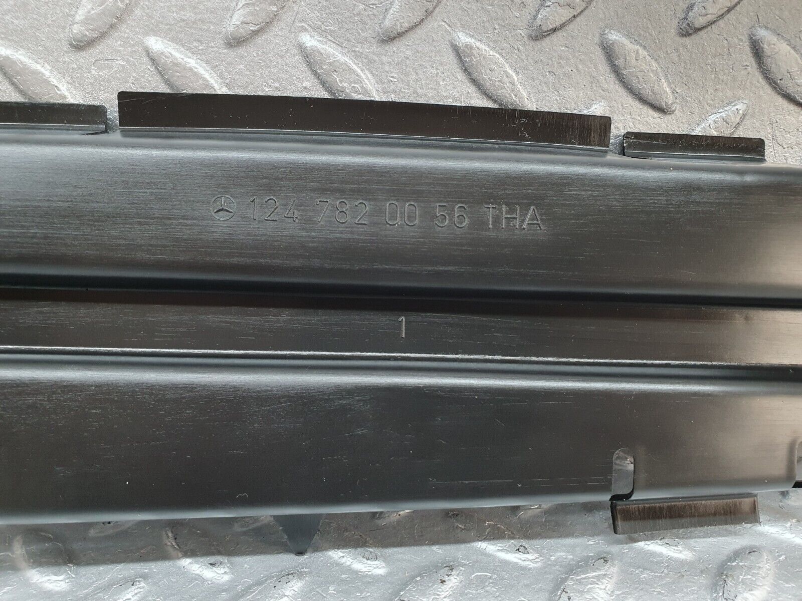 41547 Mercedes-Benz W124 200E Sunroof Guide Cover Trim 1247820056