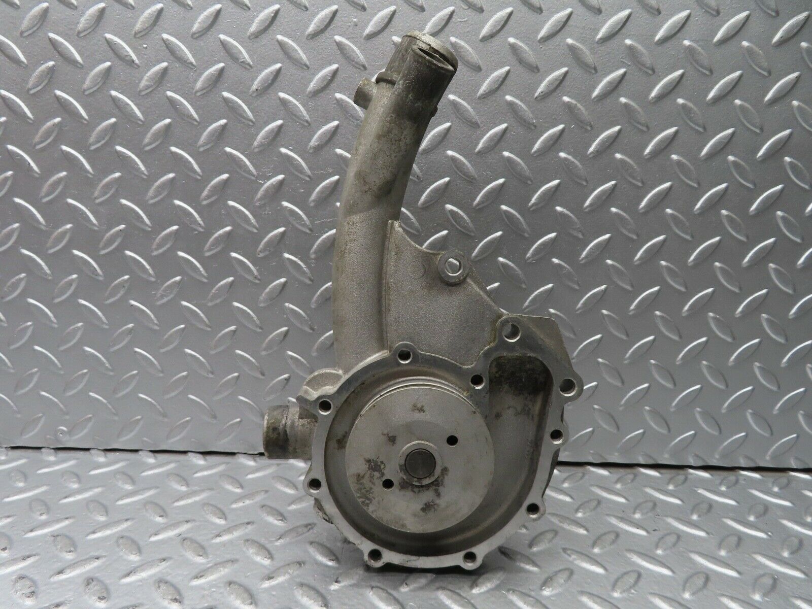 21264 Mercedes-Benz W123 230E Water Pump