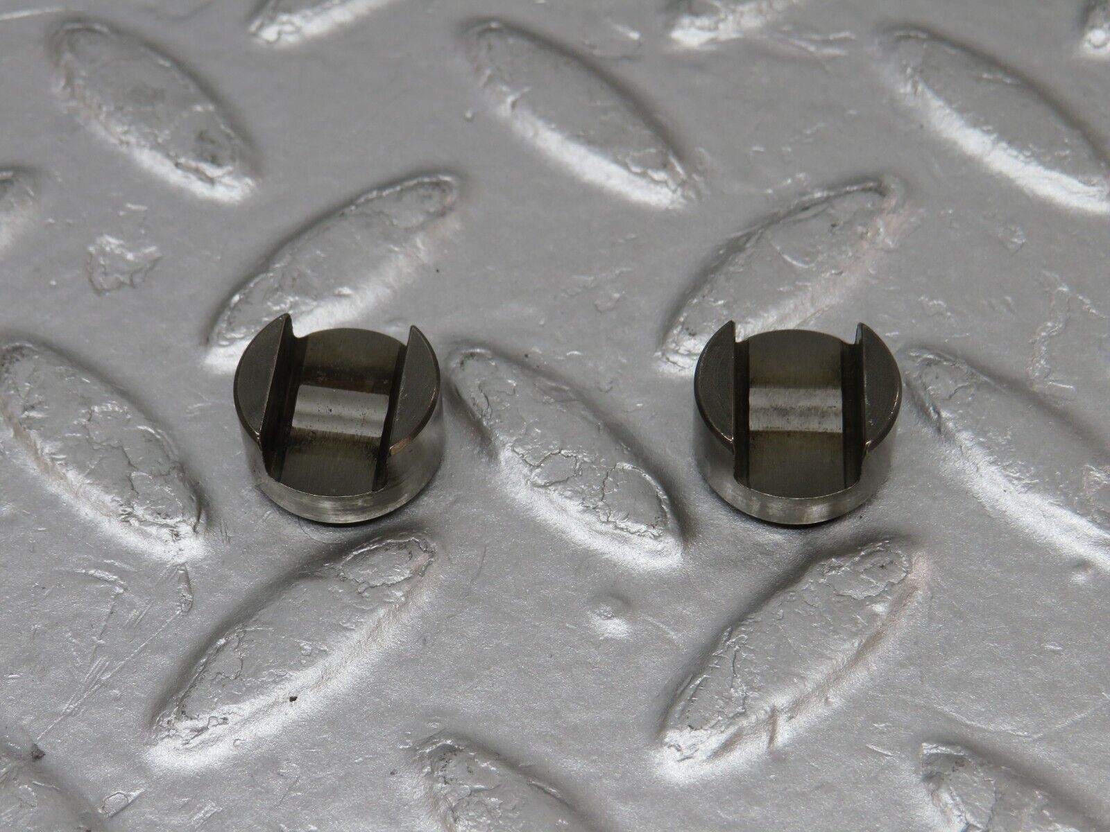 34561 Mercedes-Benz C126 380SEC Coupe Rocker Arm With Valve Tappet