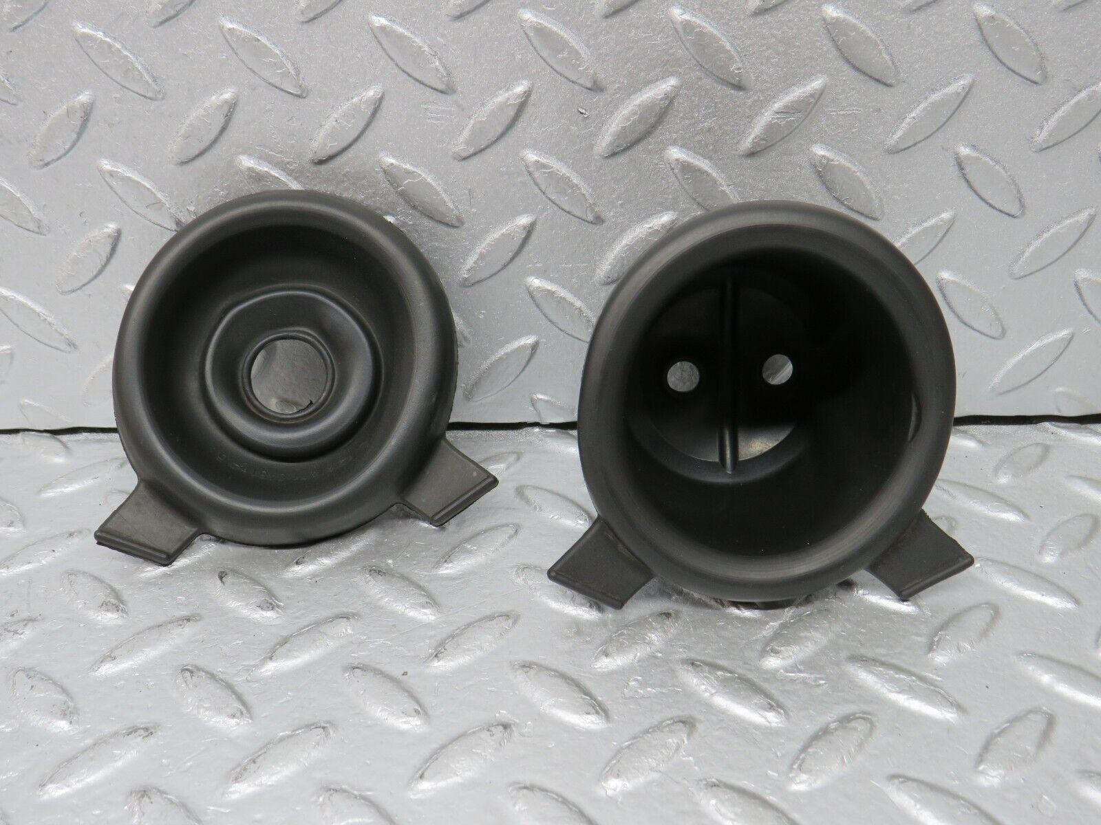 38125 Mercedes-Benz A124 320E Cabriolet Fuel Tank Rubber Seal 1244710481 1244711181