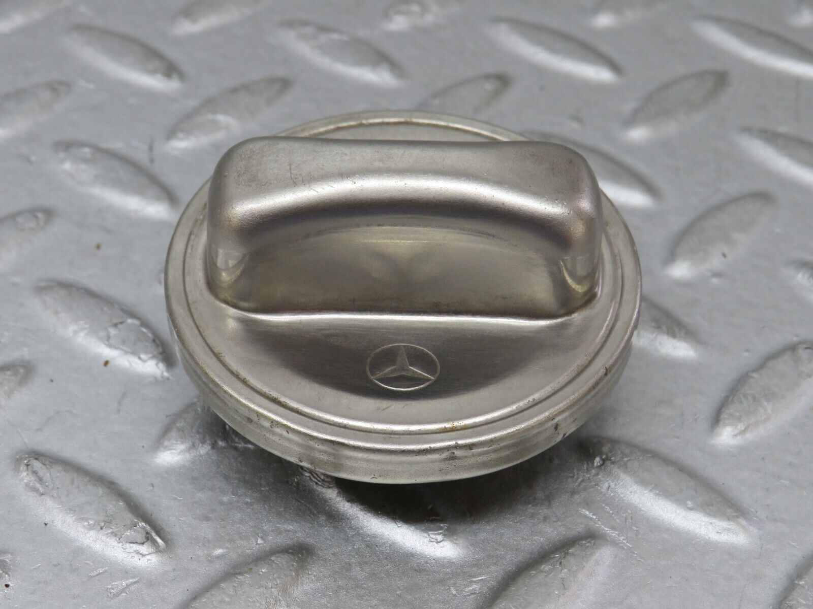 36335 Mercedes-Benz W126 420SE Fuel Tank Cap 1244700005