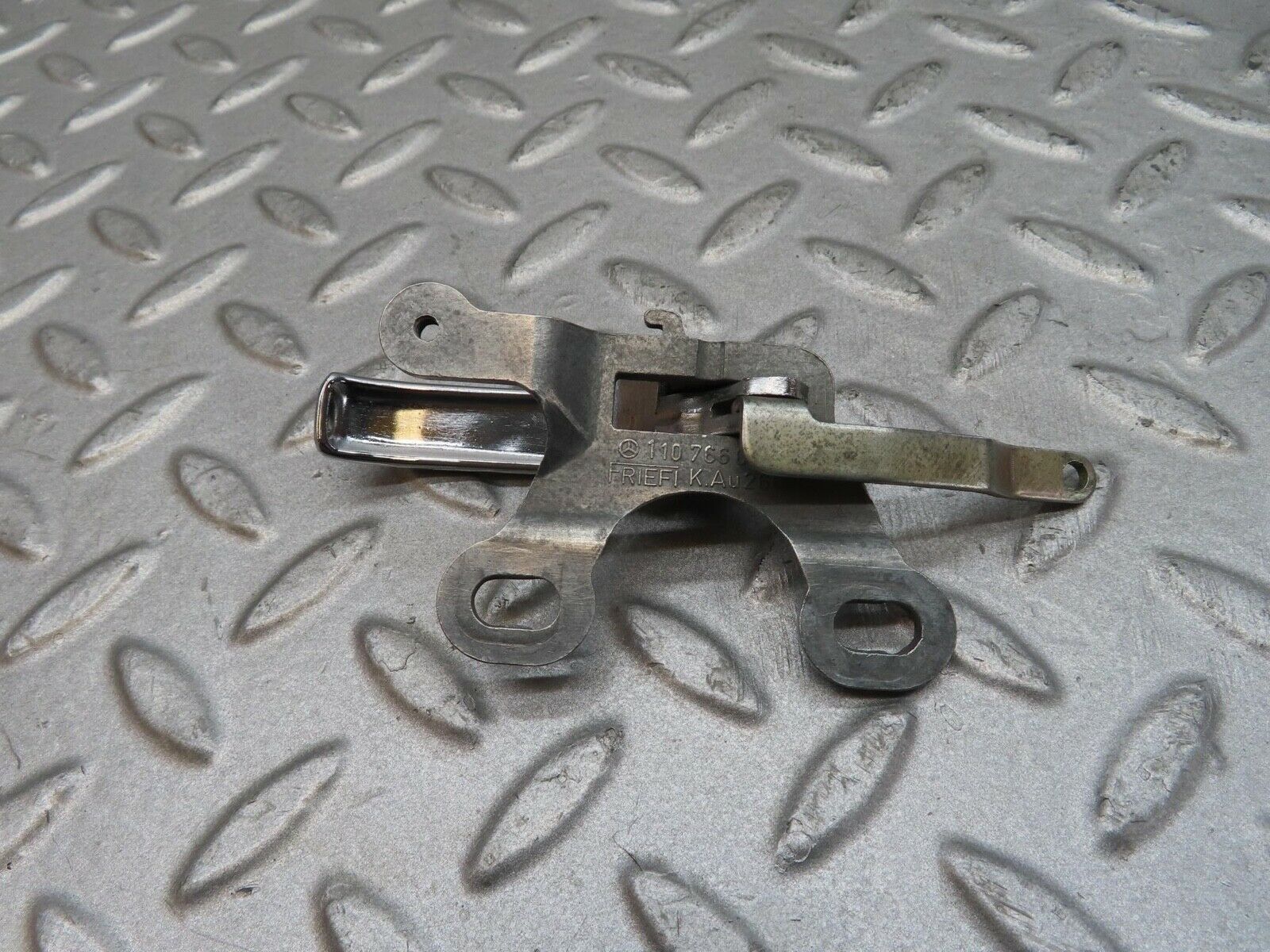 12330 Mercedes-Benz W108 280SE 3.5 Left Interior Door Handle 1107660319