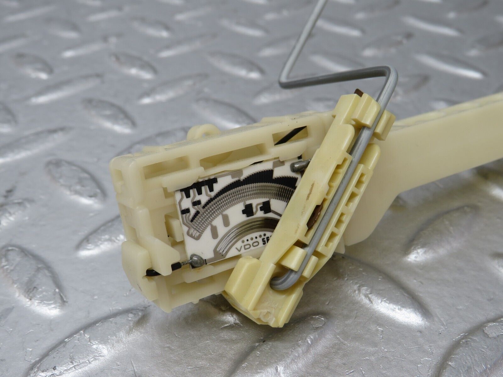 35066 Mercedes-Benz W210 320E Fuel Level Sender Unit 2105422317 221838001006