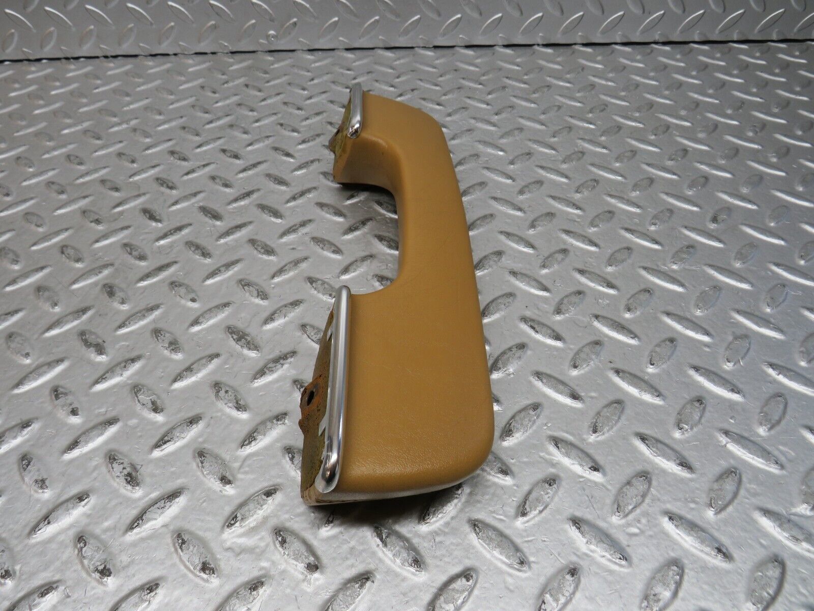 28604 Mercedes-Benz W123 230E Left Interior Door Handle Palomino 1239701901
