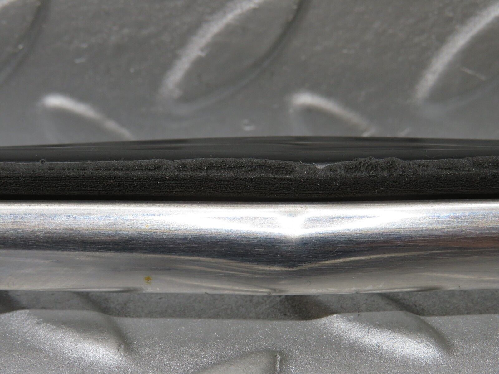 37440 Mercedes-Benz W109 300SEL Front Left Fender Wing Centre Moulding Trim