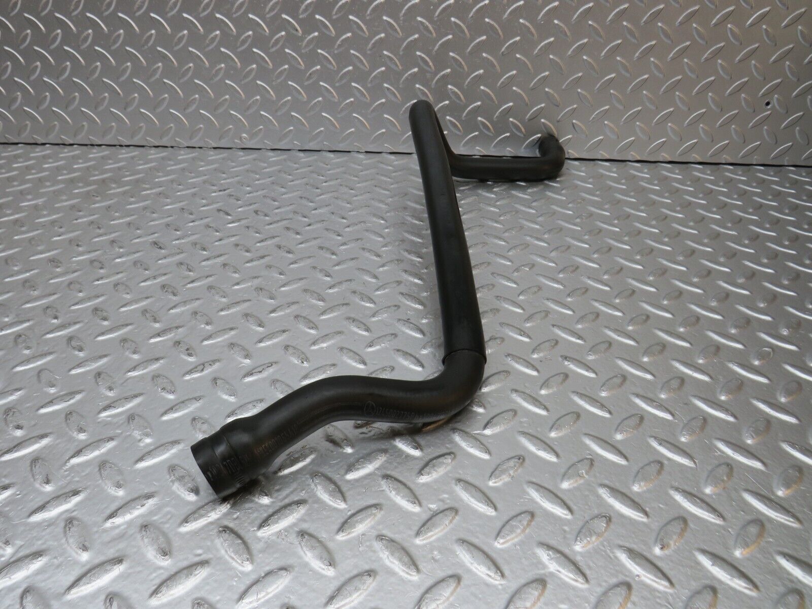 31215 Mercedes-Benz S124 220TE Wagon Radiator Hose 1245002775