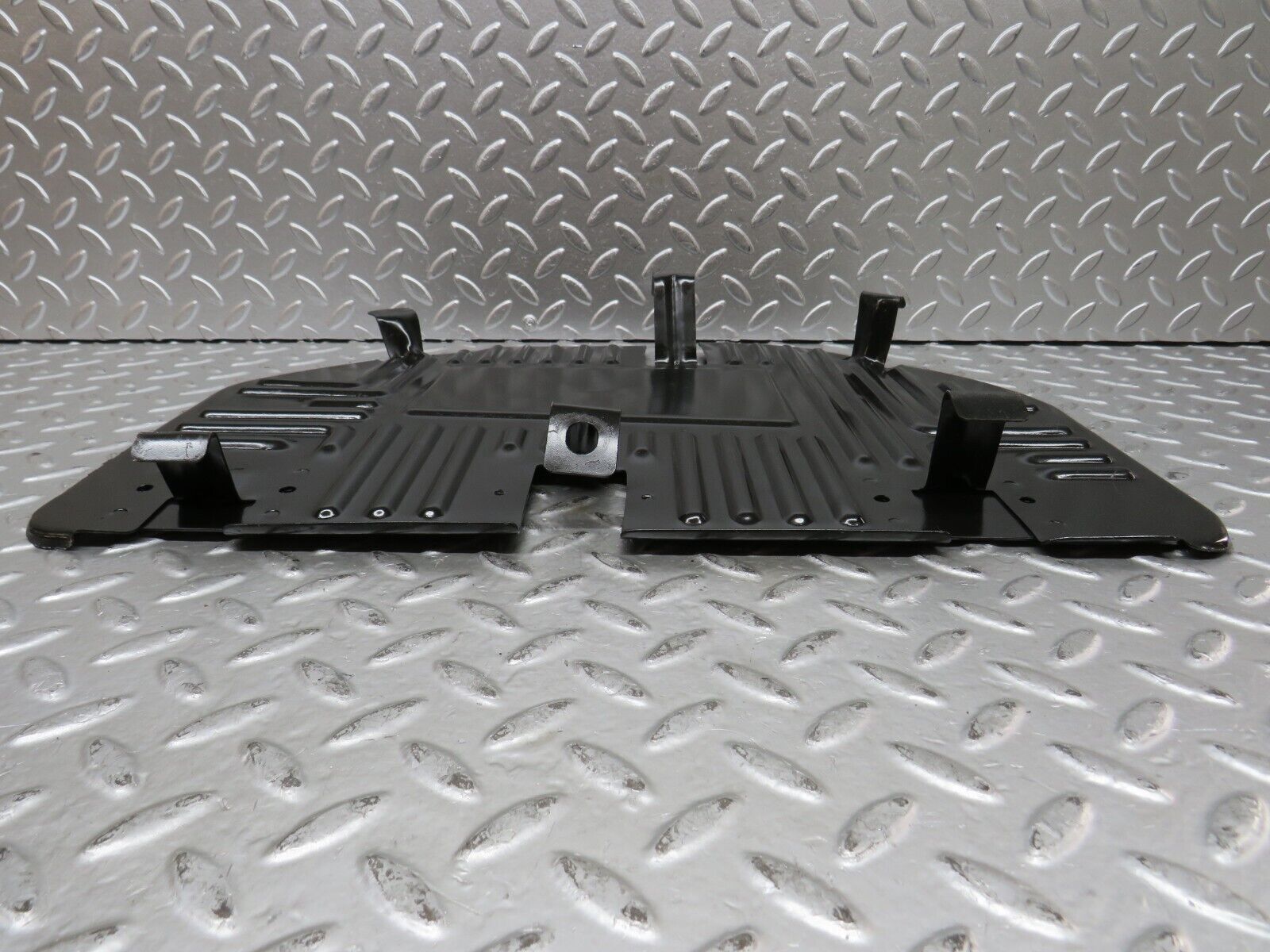 27762 Mercedes-Benz S124 300TE Wagon Front Right Floor Relay Cover 2028171320