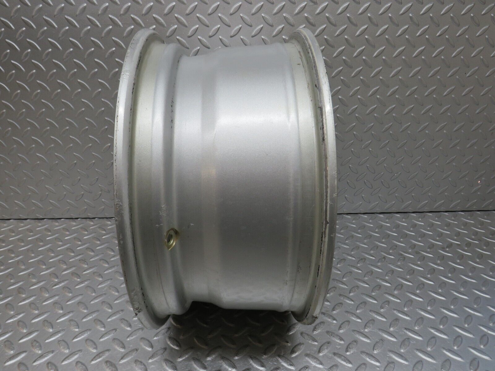 38189 Mercedes-Benz A124 Alloy Wheel 7Jx15H2 ET37 KBA44301