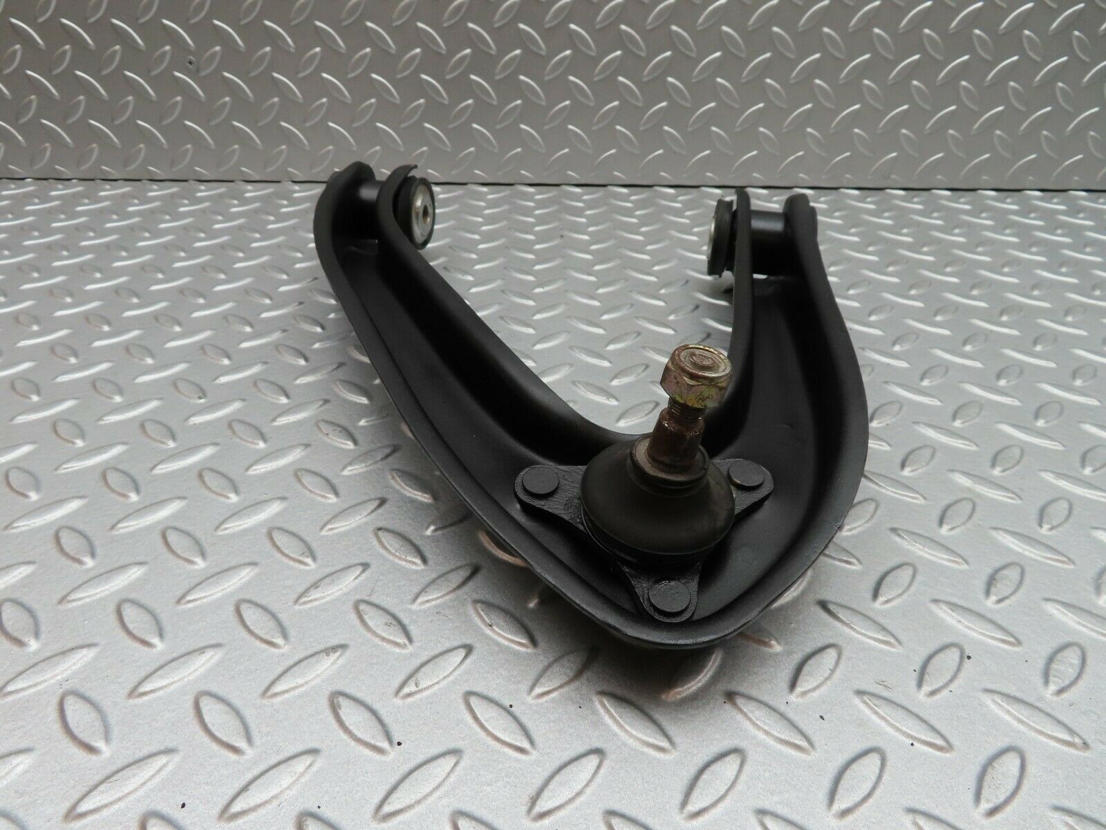 4887 Mercedes-Benz W114 280CE Coupe Front Right Upper Control Arm