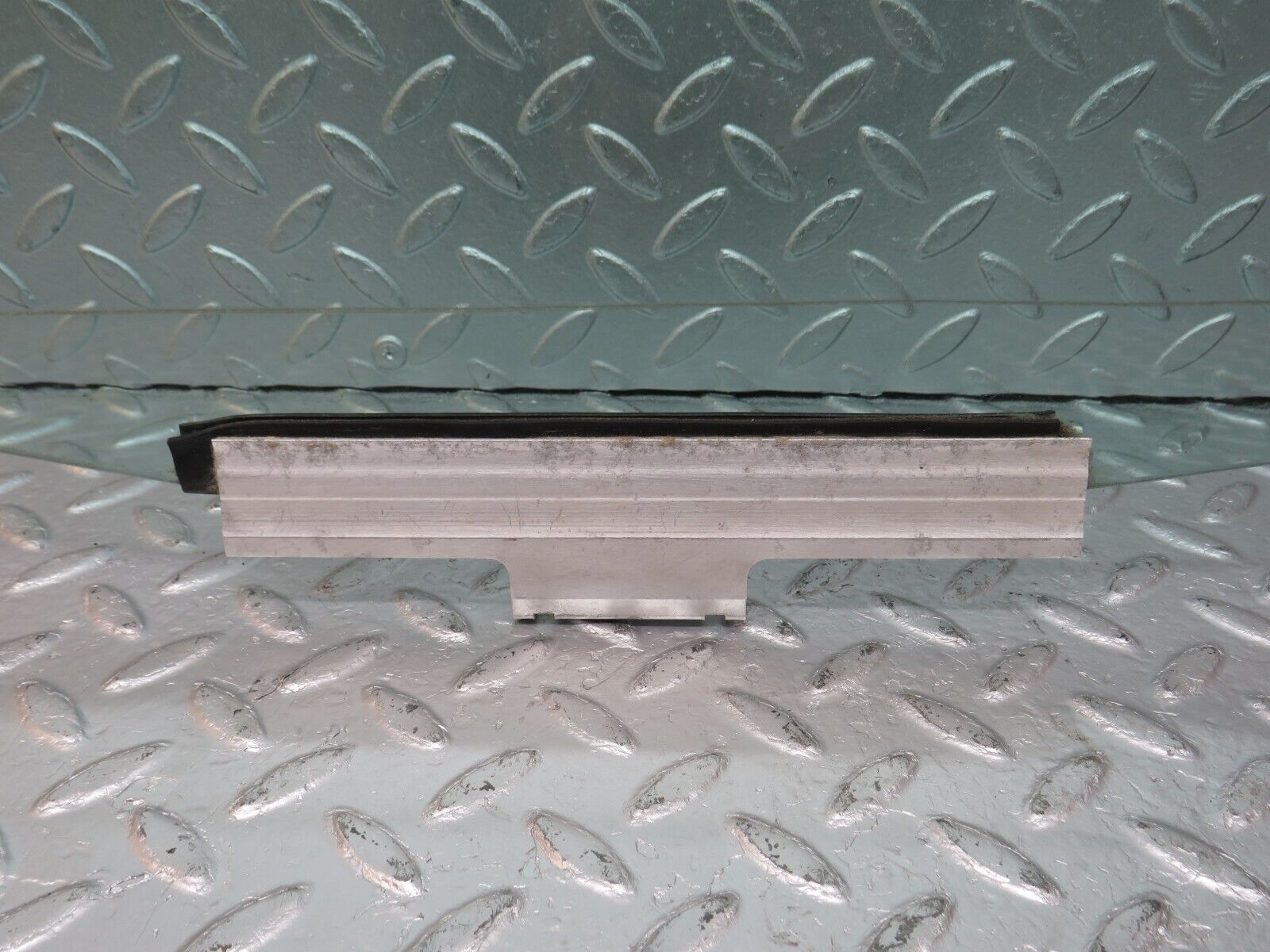 33831 Mercedes-Benz W201 190E 2.0L Rear Right Door Window Glass