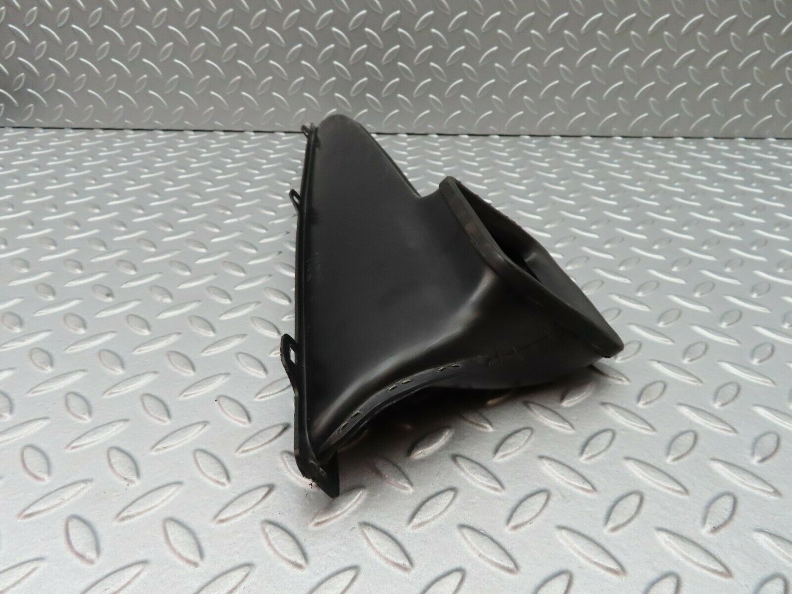 5225 Mercedes-Benz W116 350SE Dashboard Ventilation Duct Left 1168300319