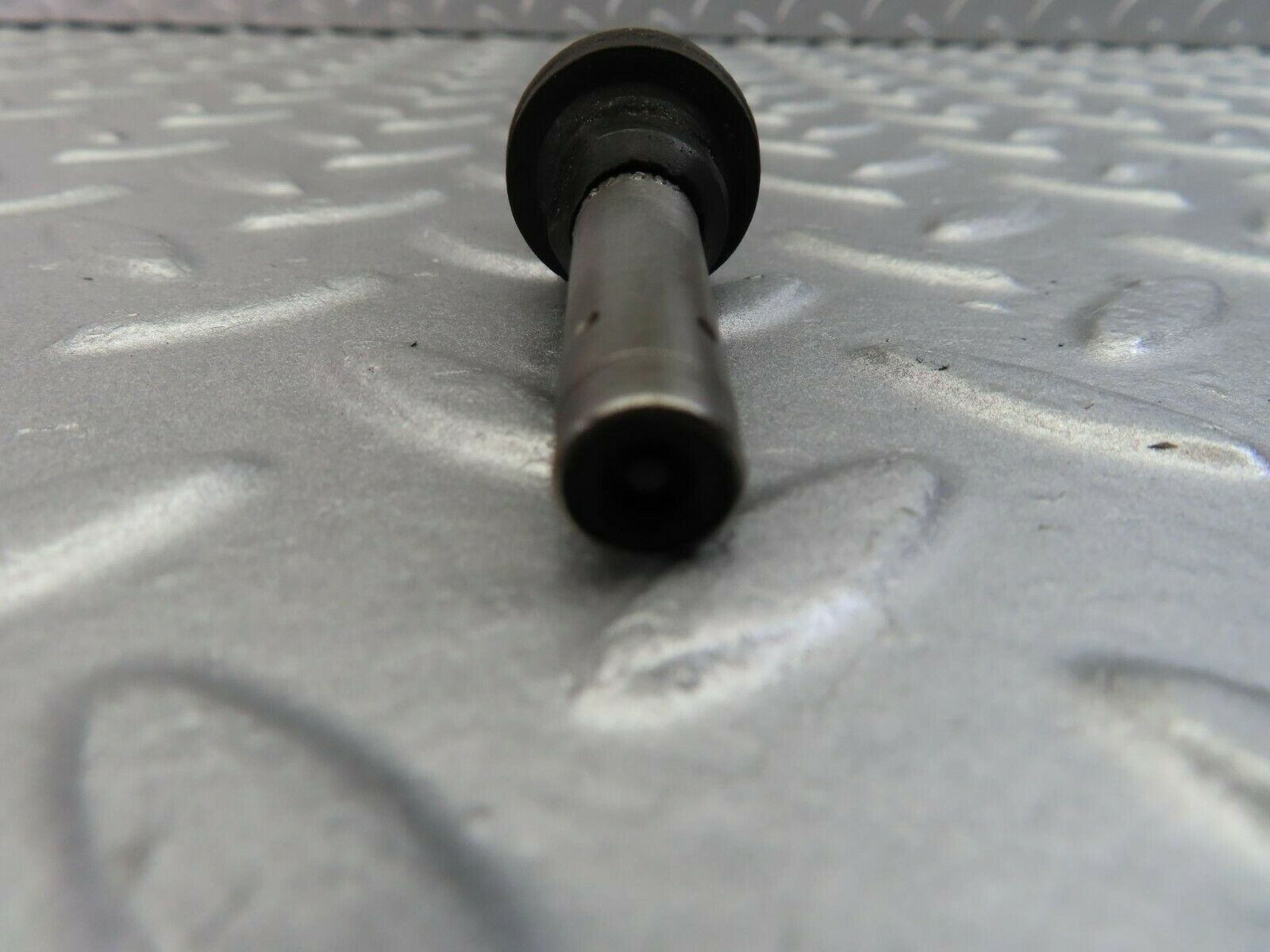 9805 Mercedes-Benz C123 280CE Coupe Fuel Injector Bosch 0437502010