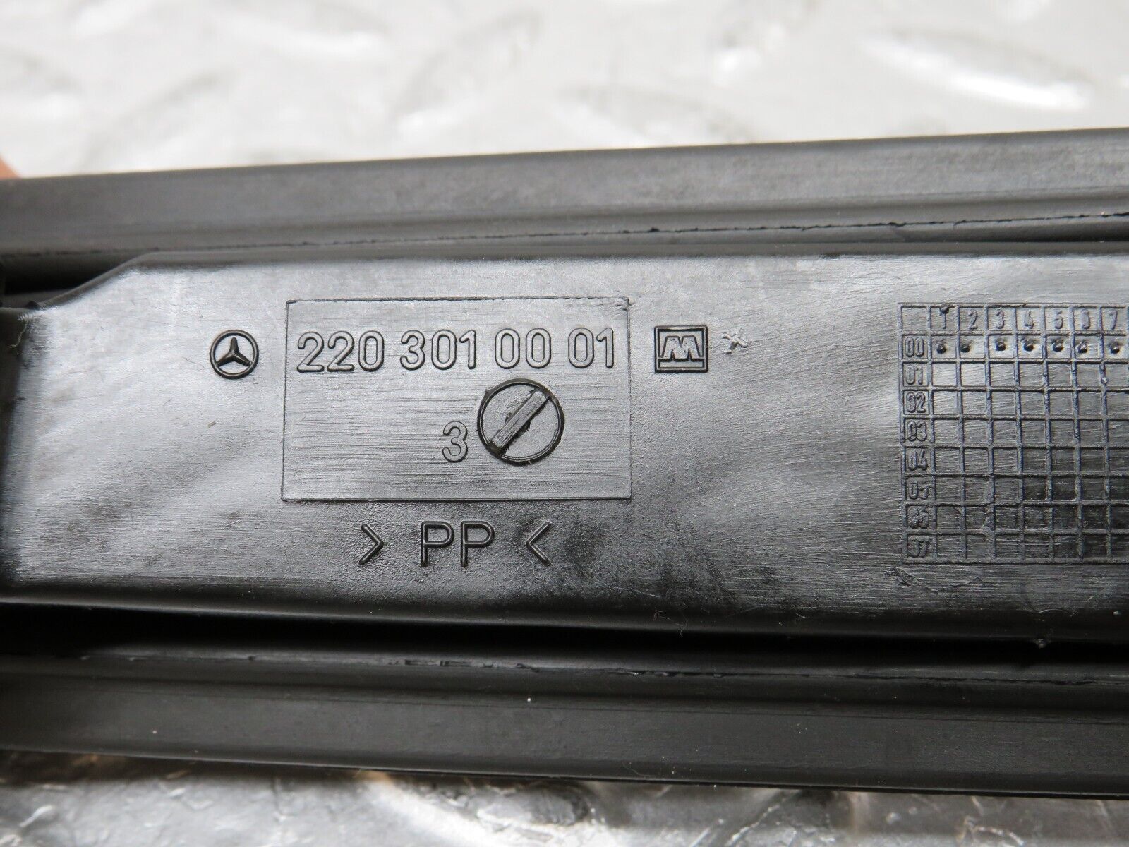 34811 Mercedes-Benz W210 320E Accelerator Pedal & Rubber 2103011820 2203010001