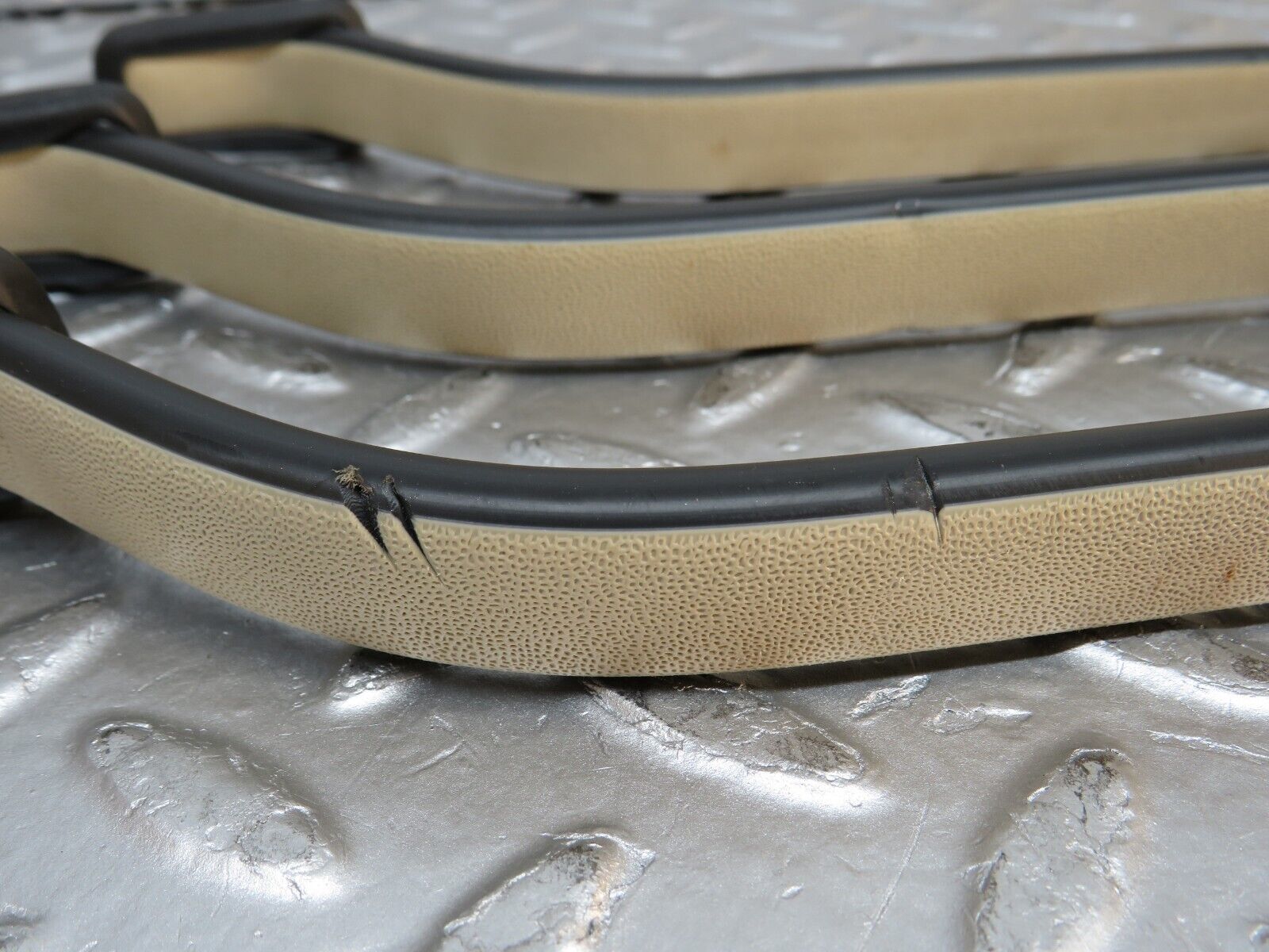 0470 Mercedes-Benz W123 230E Interior Roof Grab Handle Set