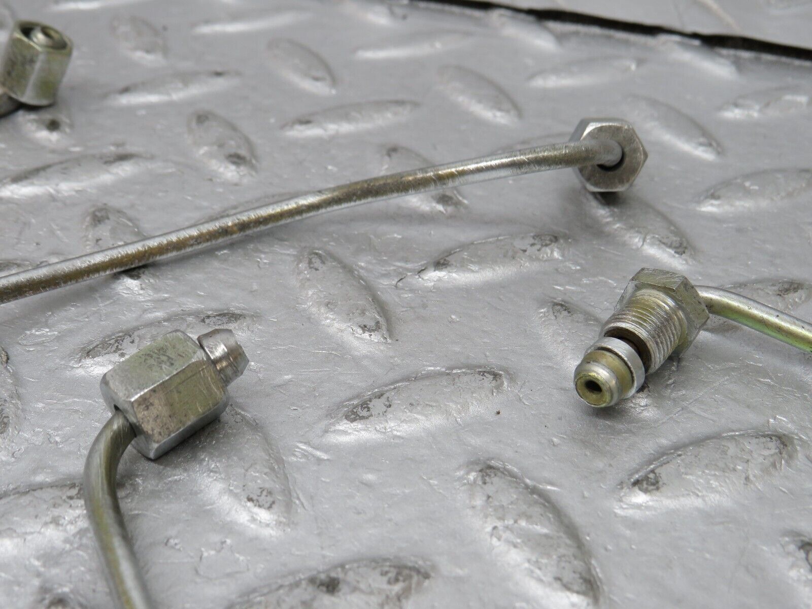 36297 Mercedes-Benz W126 420SE Fuel Line Pipe Set