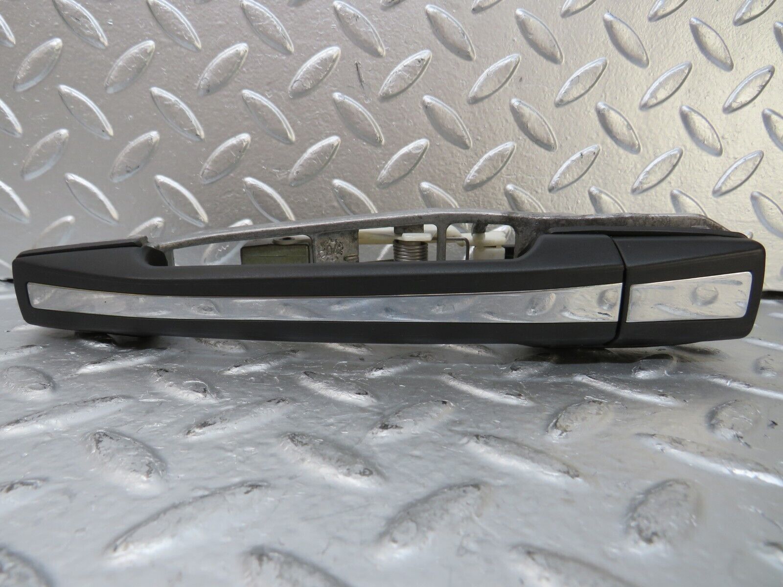 25816 Mercedes-Benz W124 280E Rear Right Exterior Door Handle