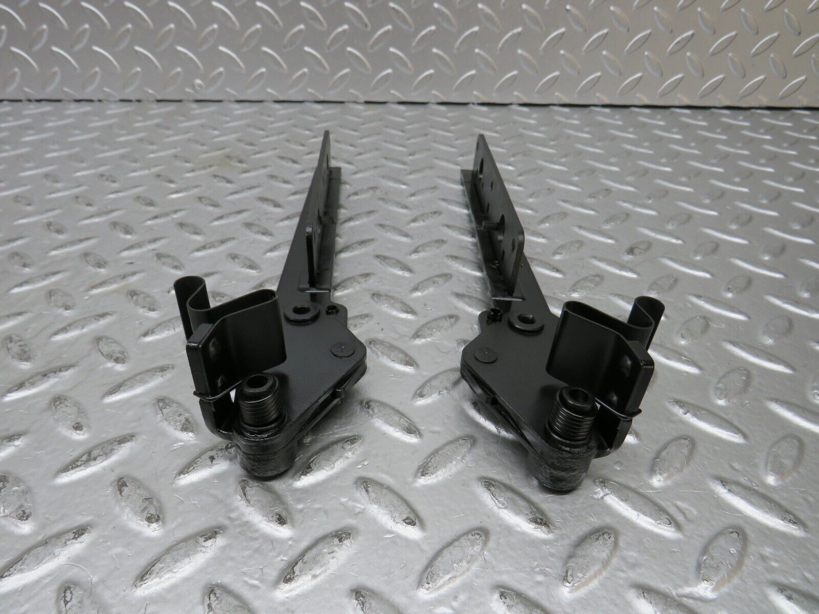 27697 Mercedes-Benz S124 300TE Wagon Trunk Floor Cover Hinge Pair