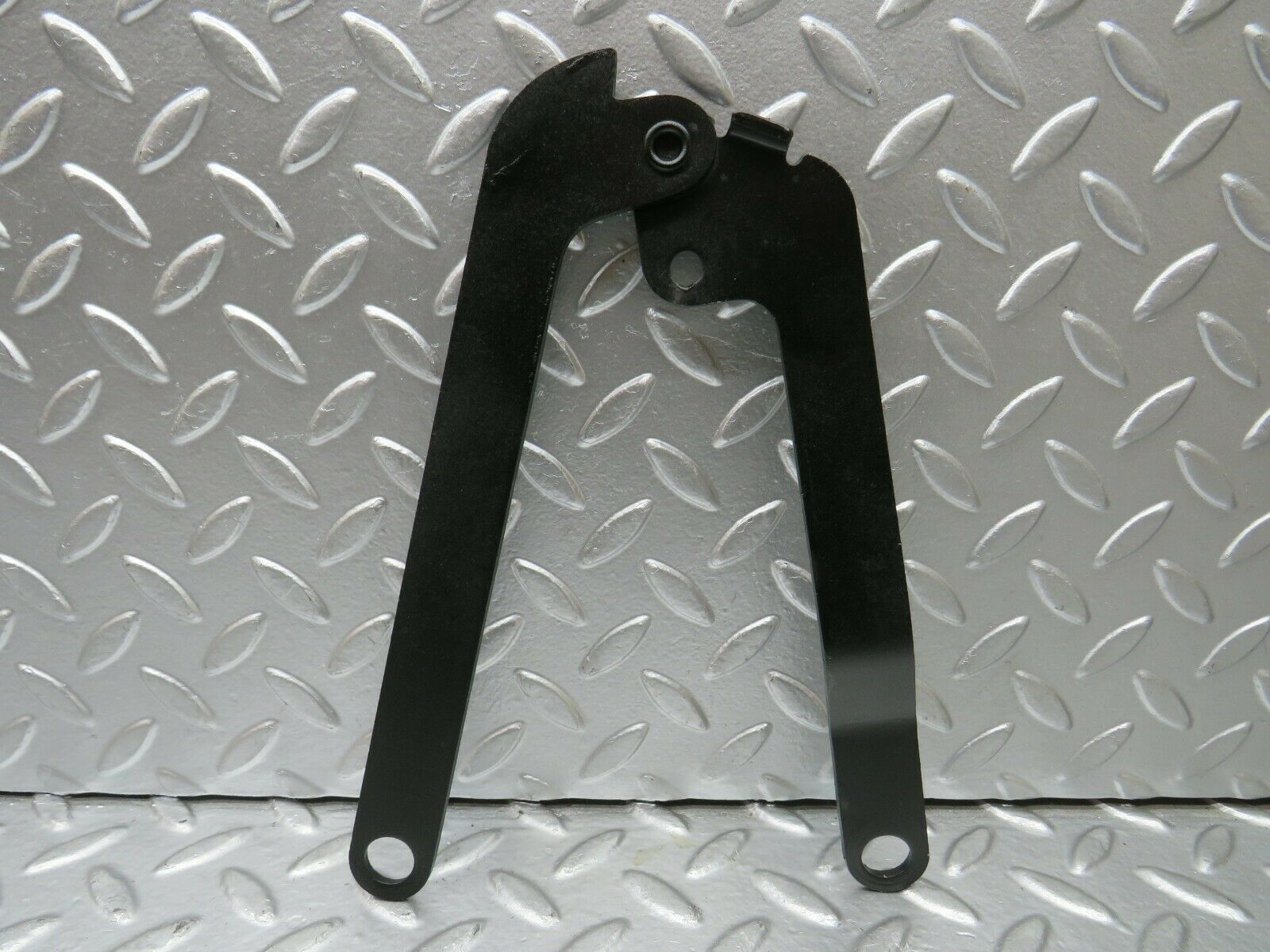 22870 Mercedes-Benz C107 450SLC Coupe Bonnet Hinge Left Side