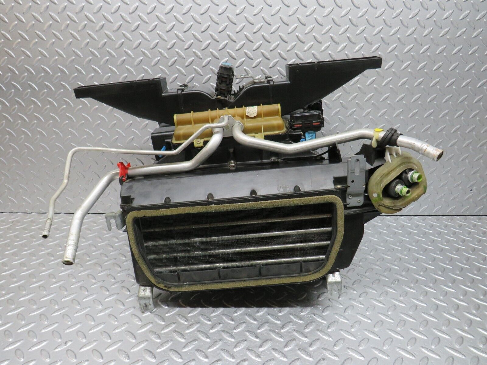 39549 Mercedes-Benz R129 320SL Coupe Heater Blower Box Housing 1298303362