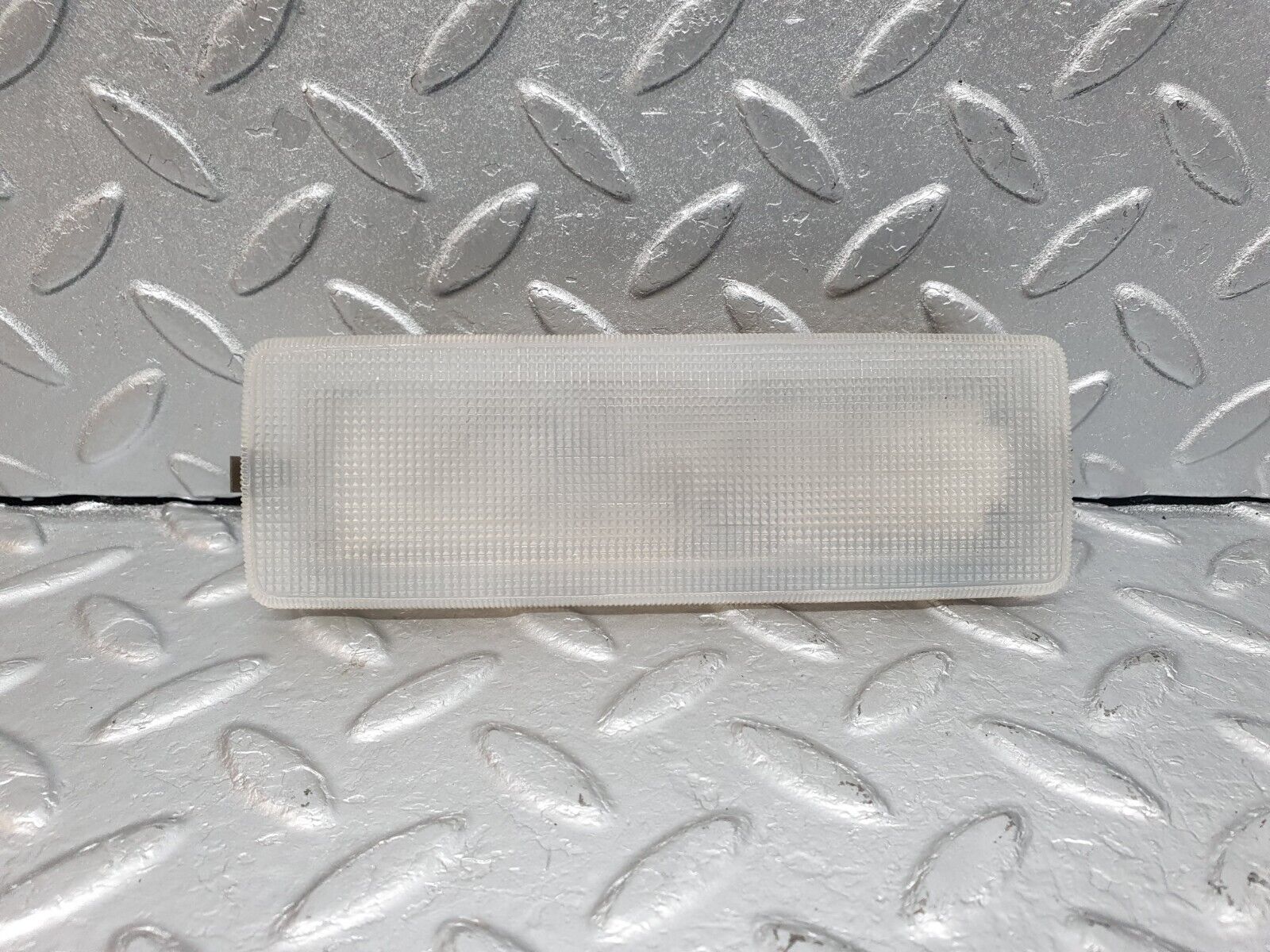 40892 Mercedes-Benz W126 300SE Rear Dome Light 1268200101