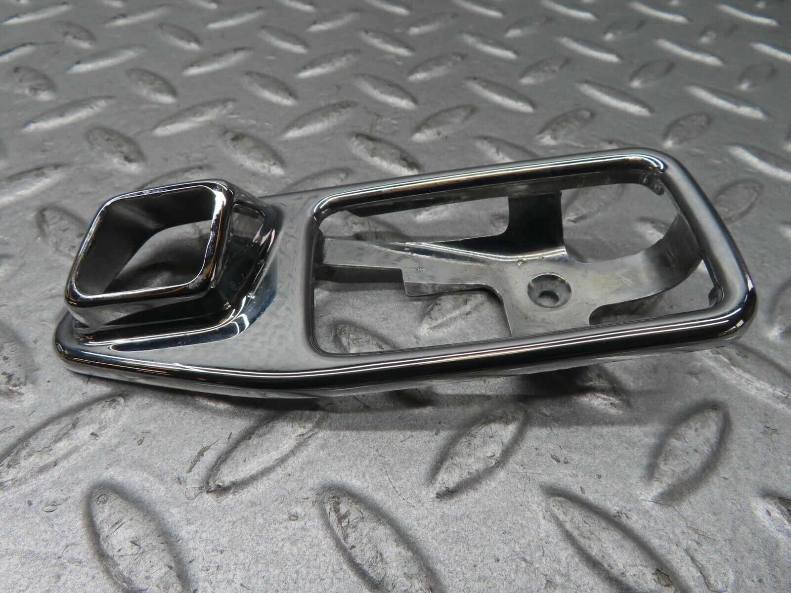 13611 Mercedes-Benz W123 200 Chrome Frame For Door Opener Left 1167660111