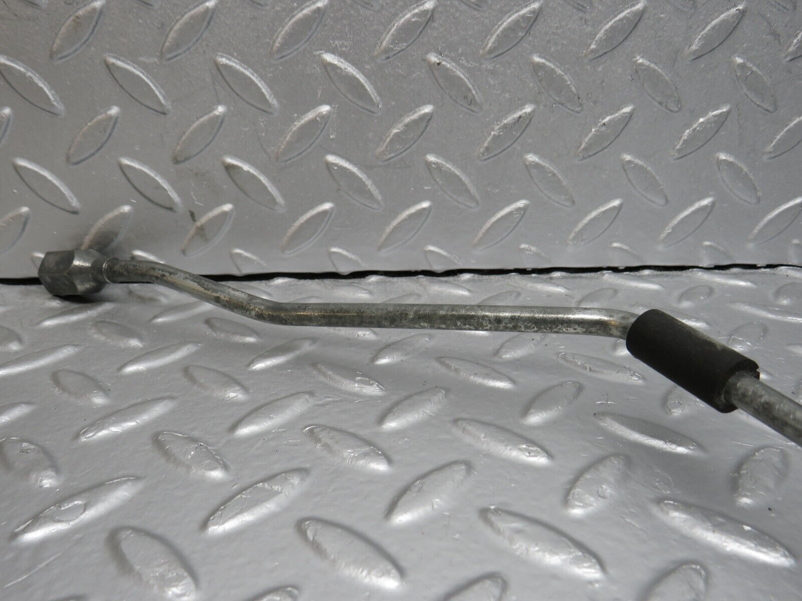 39806 Mercedes-Benz R129 320SL Coupe Fuel Line Pipe