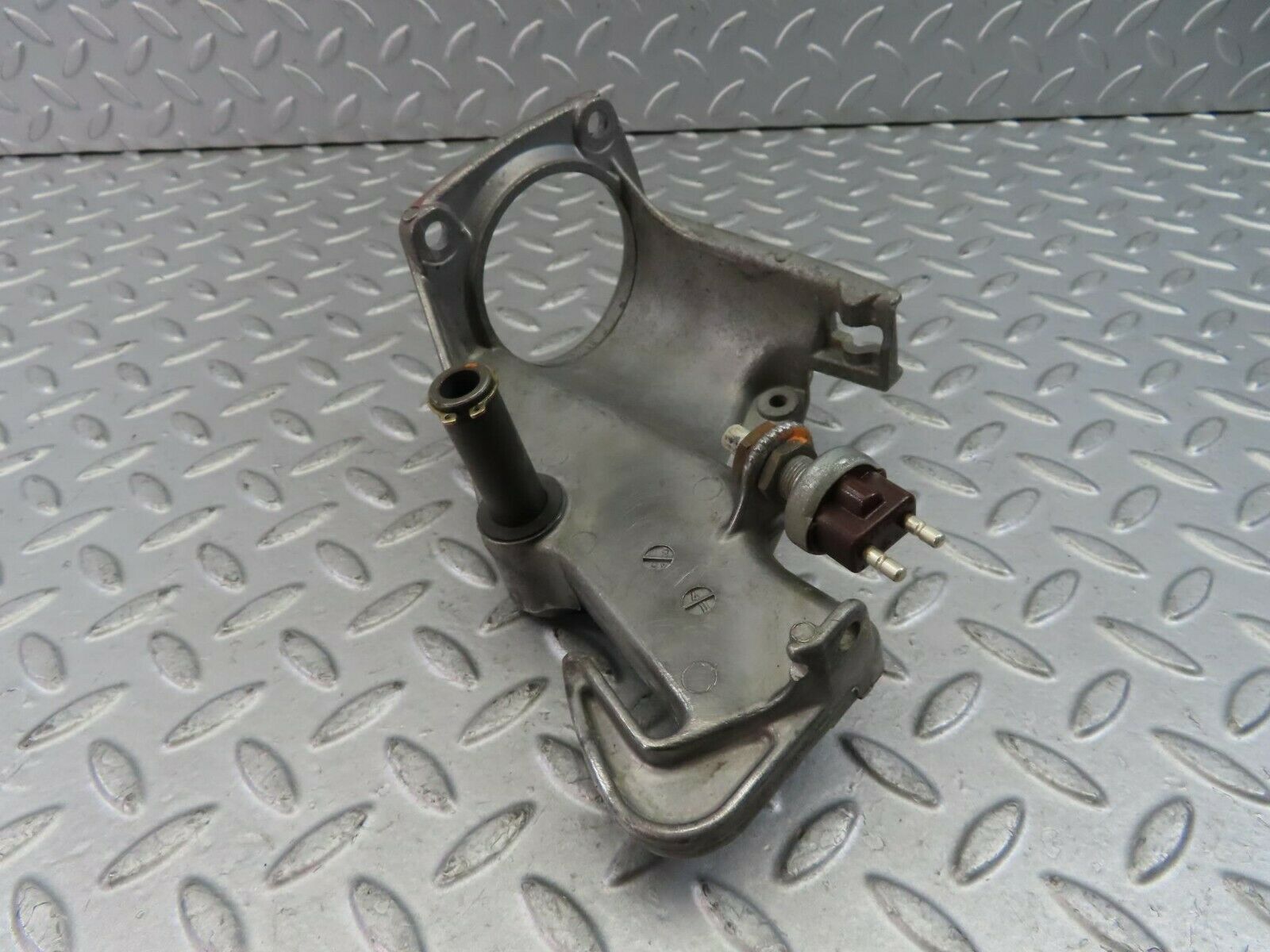 9664 Mercedes-Benz C123 280CE Coupe Brake Pedal Bracket Support 1232900219