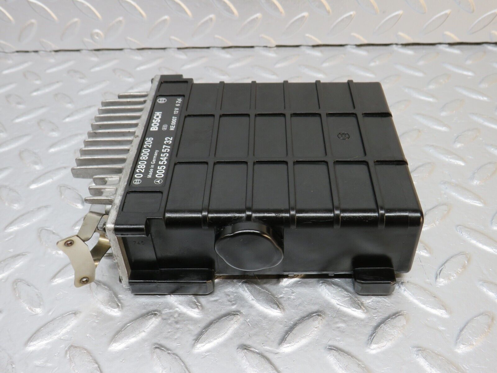 32421 Mercedes-Benz S124 300TE Engine Control Unit Bosch 0280800206 0055455732