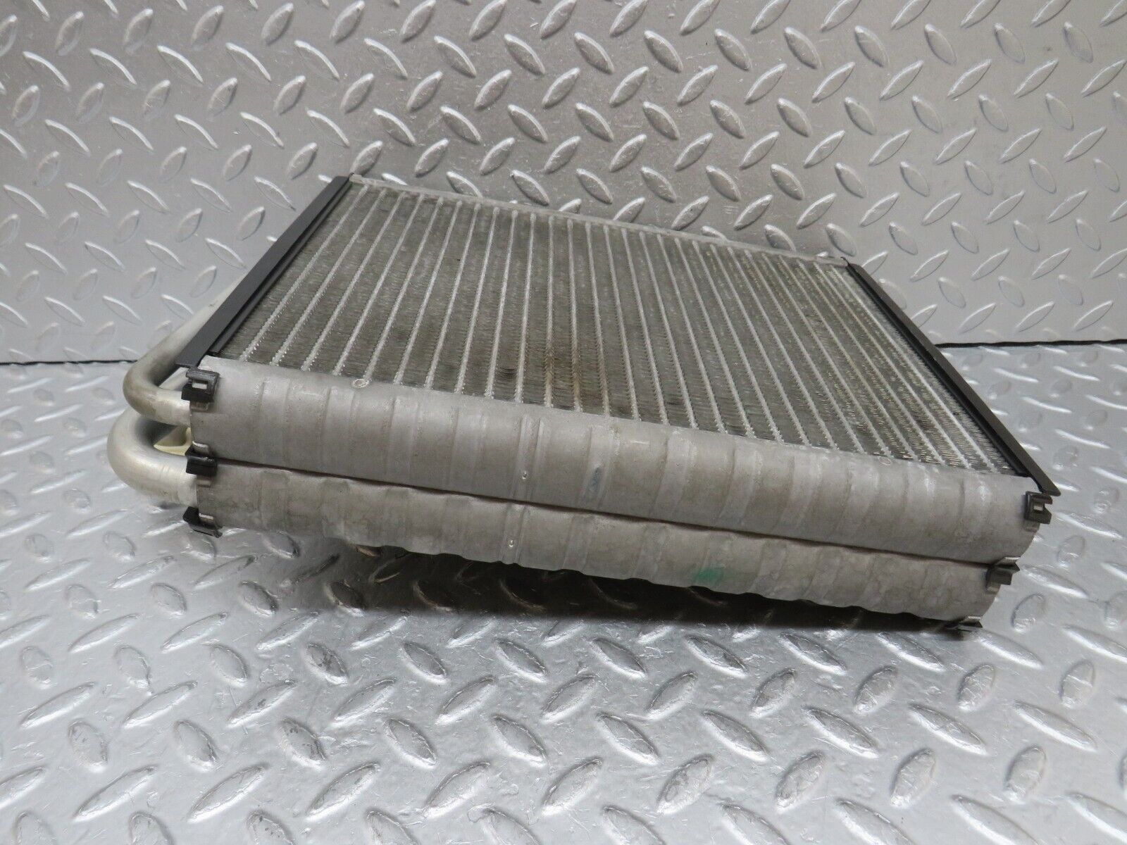 35233 Mercedes-Benz W221 Air Conditioning Radiator Behr 2218300158