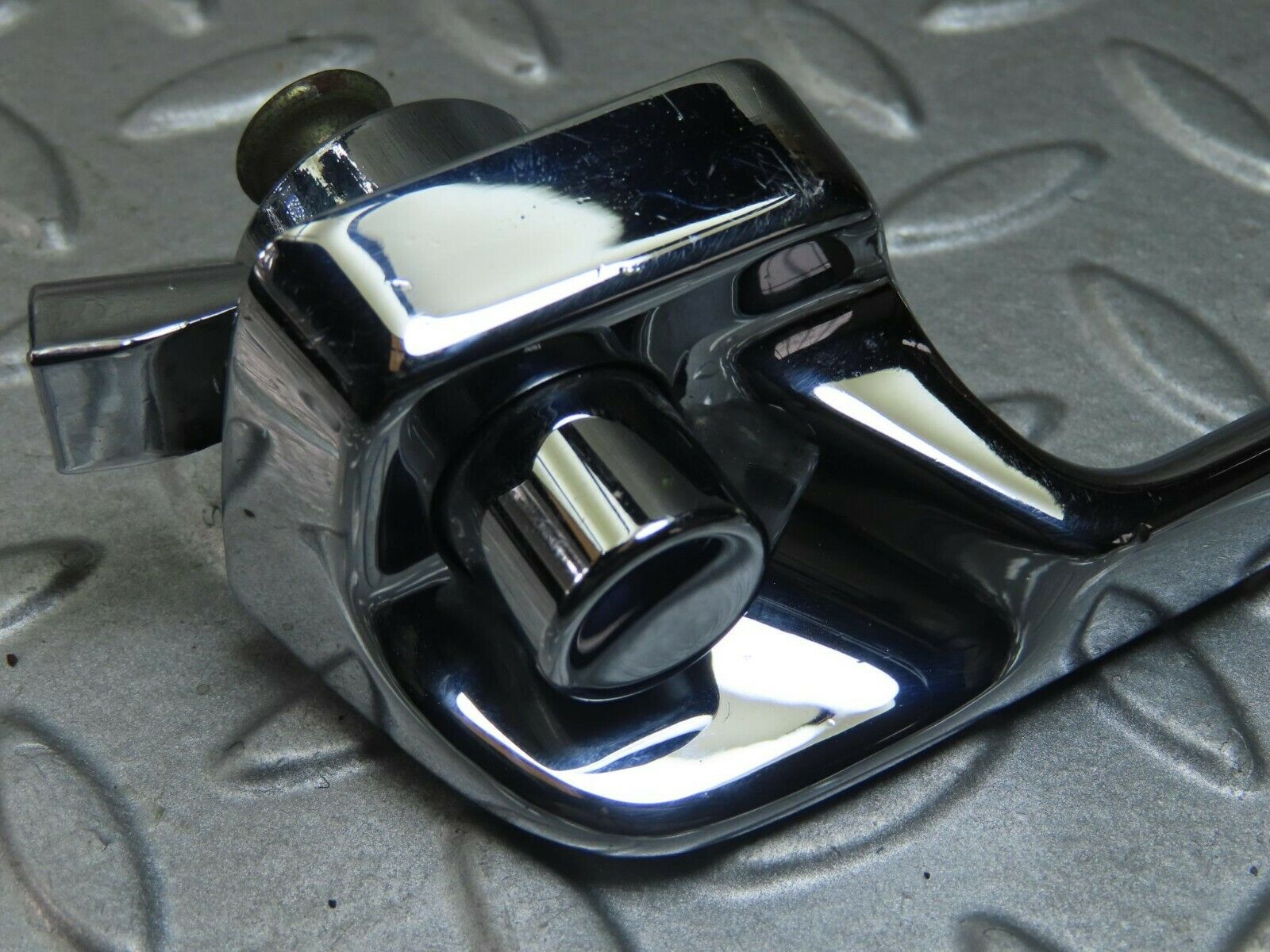 8809 Mercedes-Benz W115 Chrome Door Handle Rear Left 1157660301