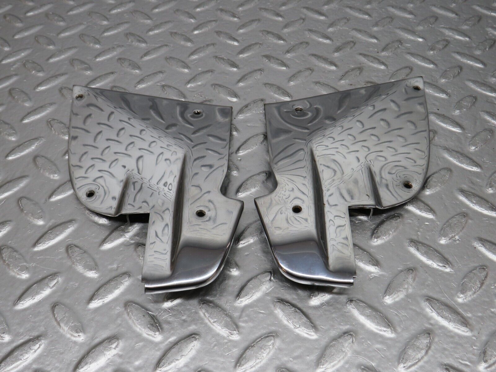 0728 Mercedes-Benz C107 350SLC Coupe B Pillar Chrome Cover Left And Right