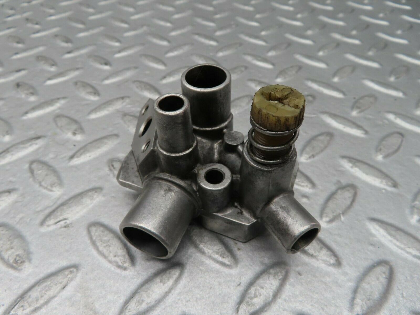 16711 Mercedes-Benz C107 380SLC Auxiliary Air Valve 1160940712