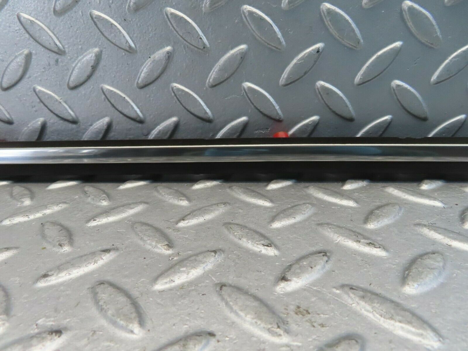 11429 Mercedes-Benz C123 230CE Coupe Chrome Fender Wing Trim Front Left