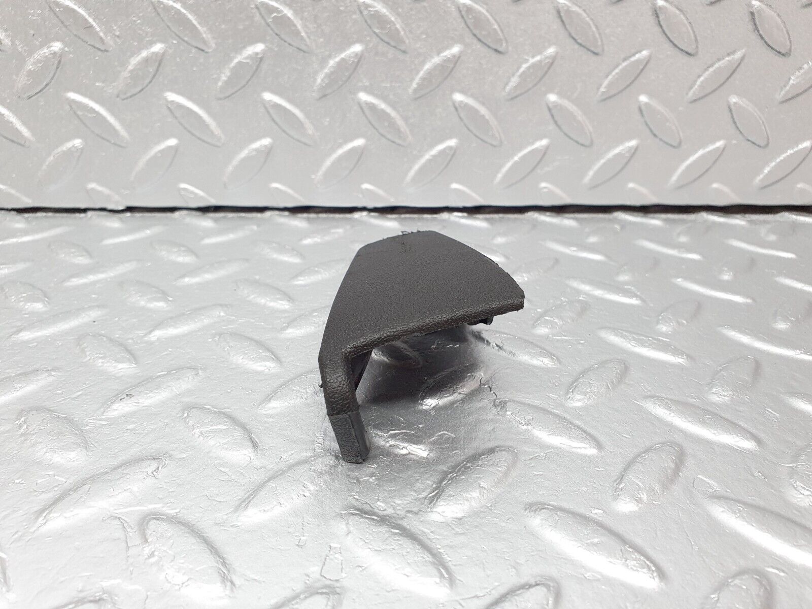 40790 Mercedes-Benz W123 300D Front Right Seat Cover Trim Black 1239193820