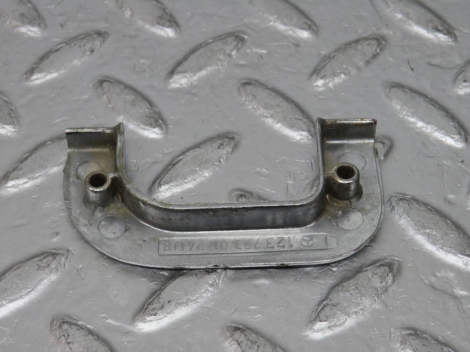 30998 Mercedes-Benz W123 200D Left Interior Chrome Door Latch Trim 1237230124