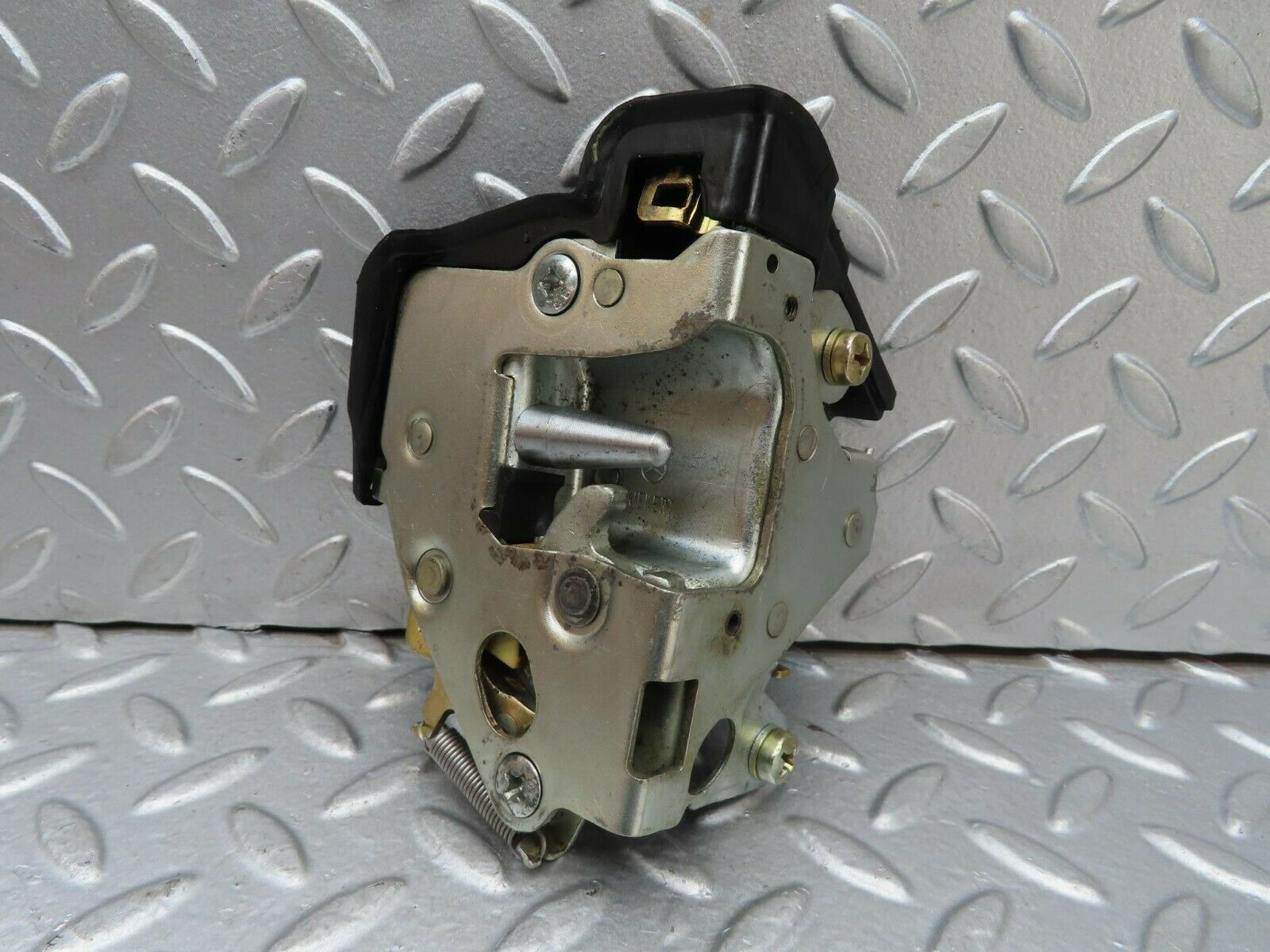 15234 Mercedes-Benz W123 230E Rear Left Door Lock Mechanism 1237230108