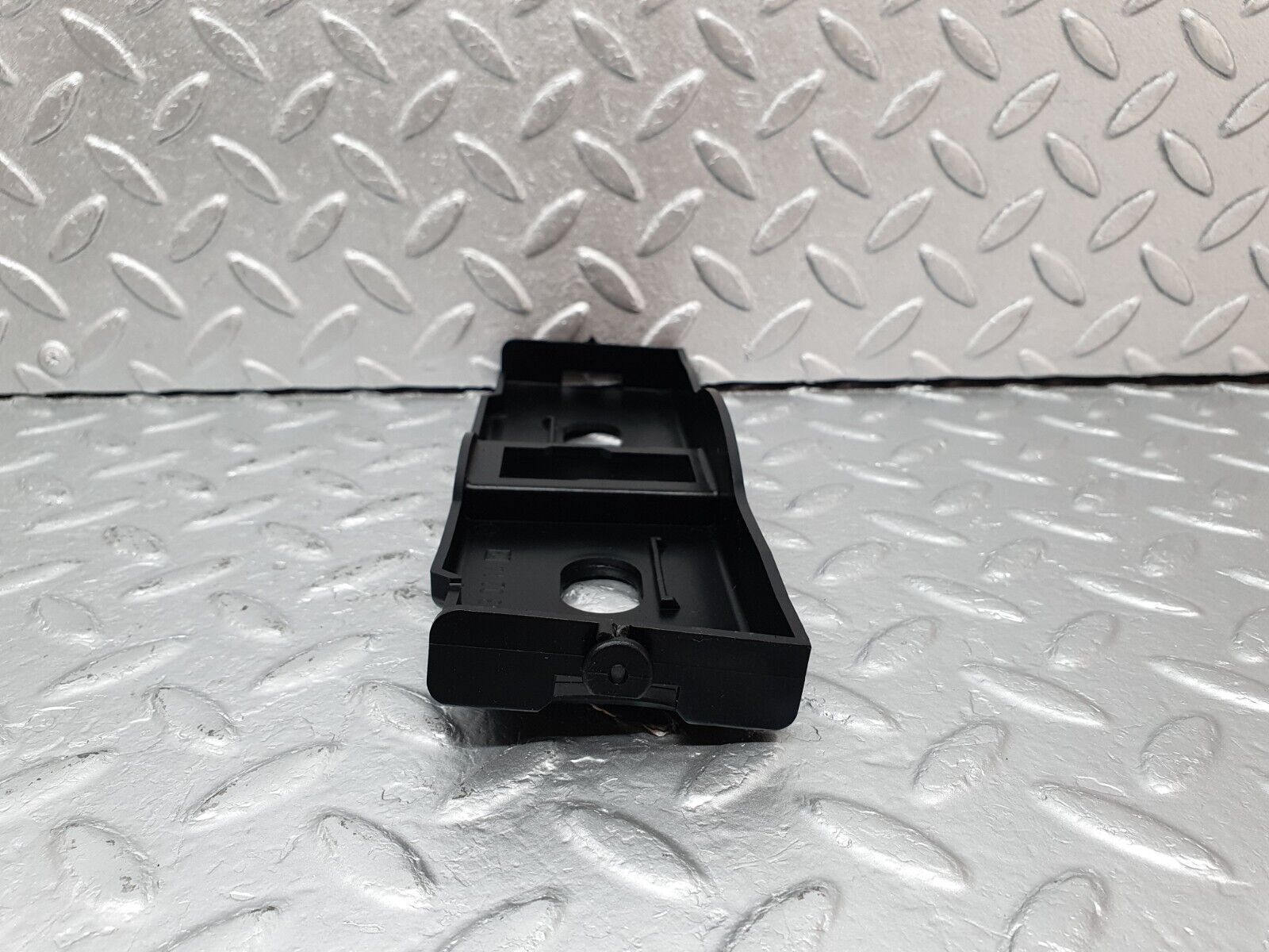 41560 Mercedes-Benz W124 200E Heating Regulator Holder 1248330214