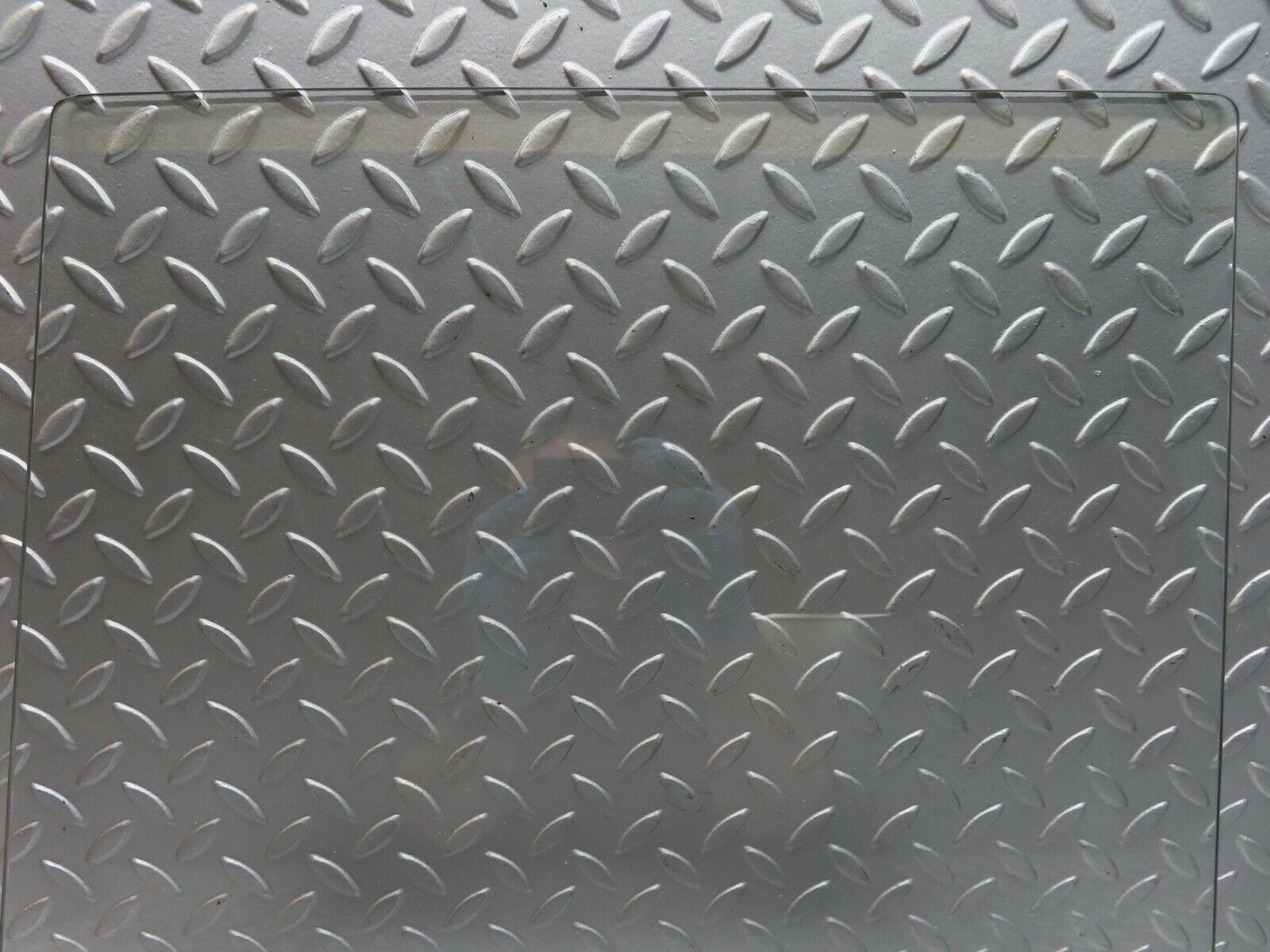 12658 Mercedes-Benz W111 220SE Front Left Door Window Glass