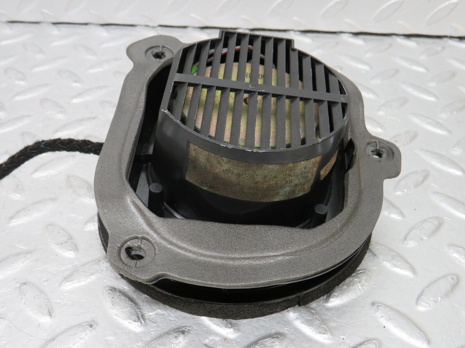 34723 Mercedes-Benz W210 320E Rear Left Door Speaker 2108273914 2108273514