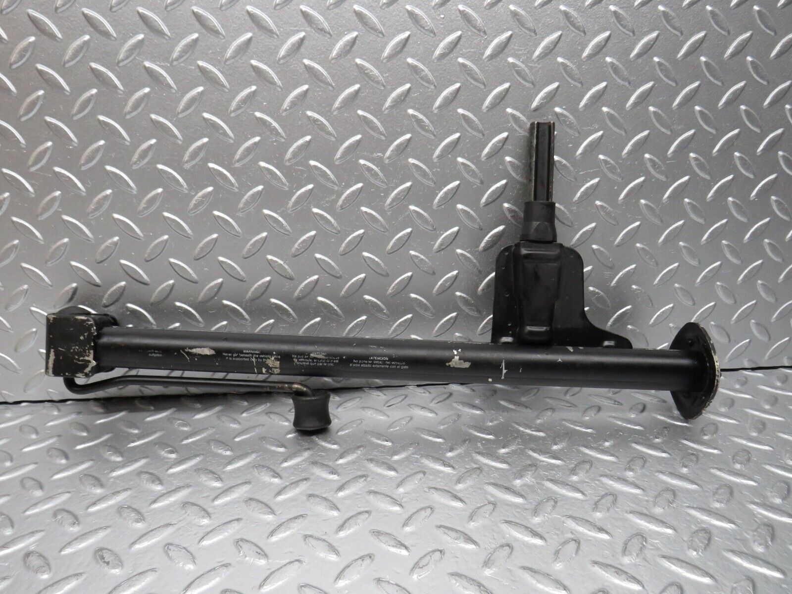 30440 Mercedes-Benz W124 230E Car Jack 1245831115