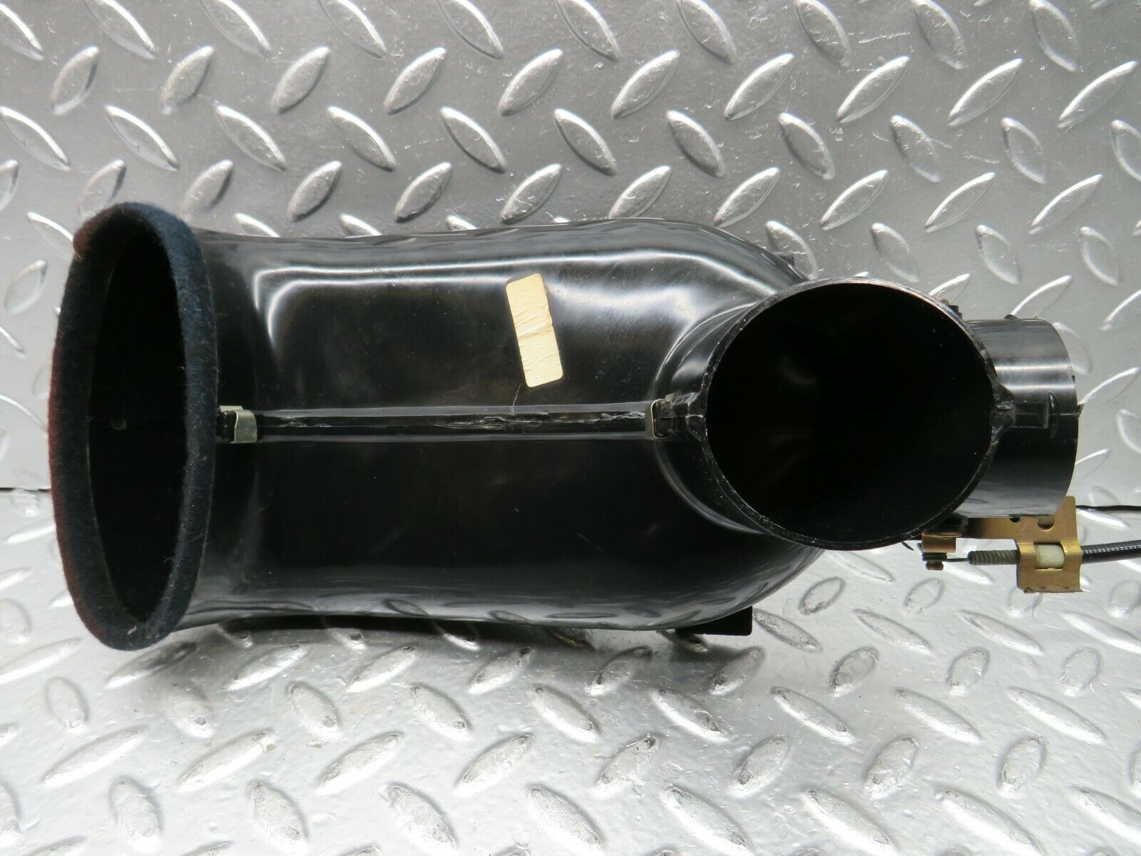 22685 Mercedes-Benz C107 450SLC Coupe Heater Air Duct