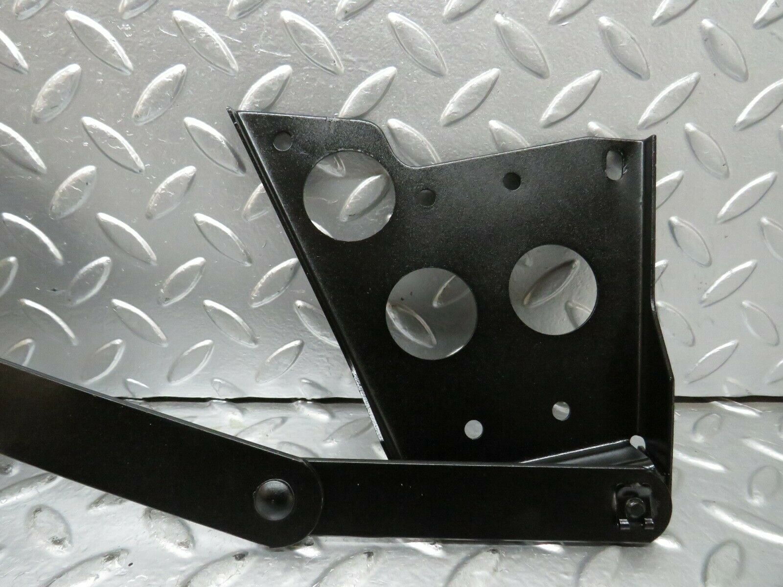 23821 Mercedes-Benz C107 450SLC Rear Right Manual Window Regulator 1076730203