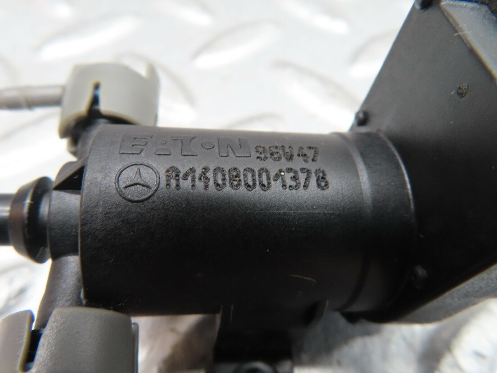 19371 Mercedes-Benz C140 CL420 Coupe Vacuum Pressure Valve 1408001378