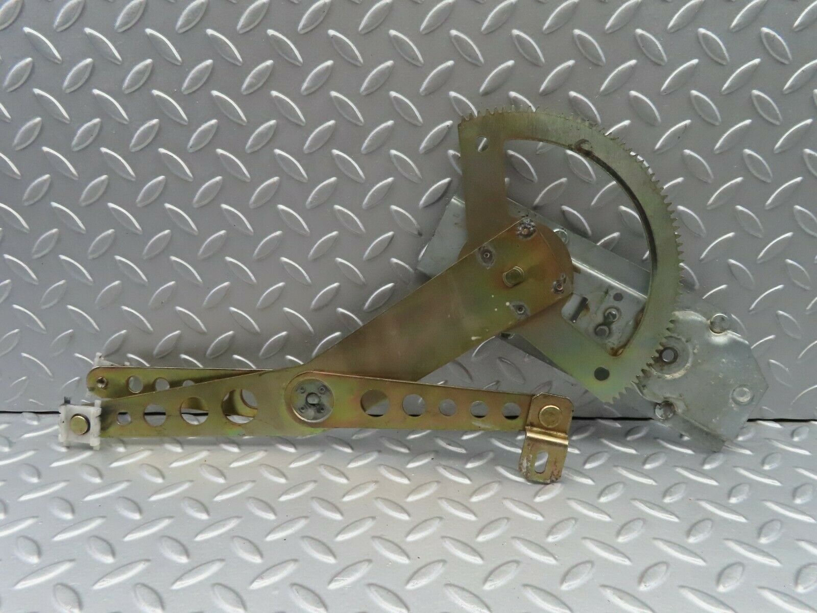 6615 Mercedes-Benz S124 E220 Wagon Front Right Power Window Regulator